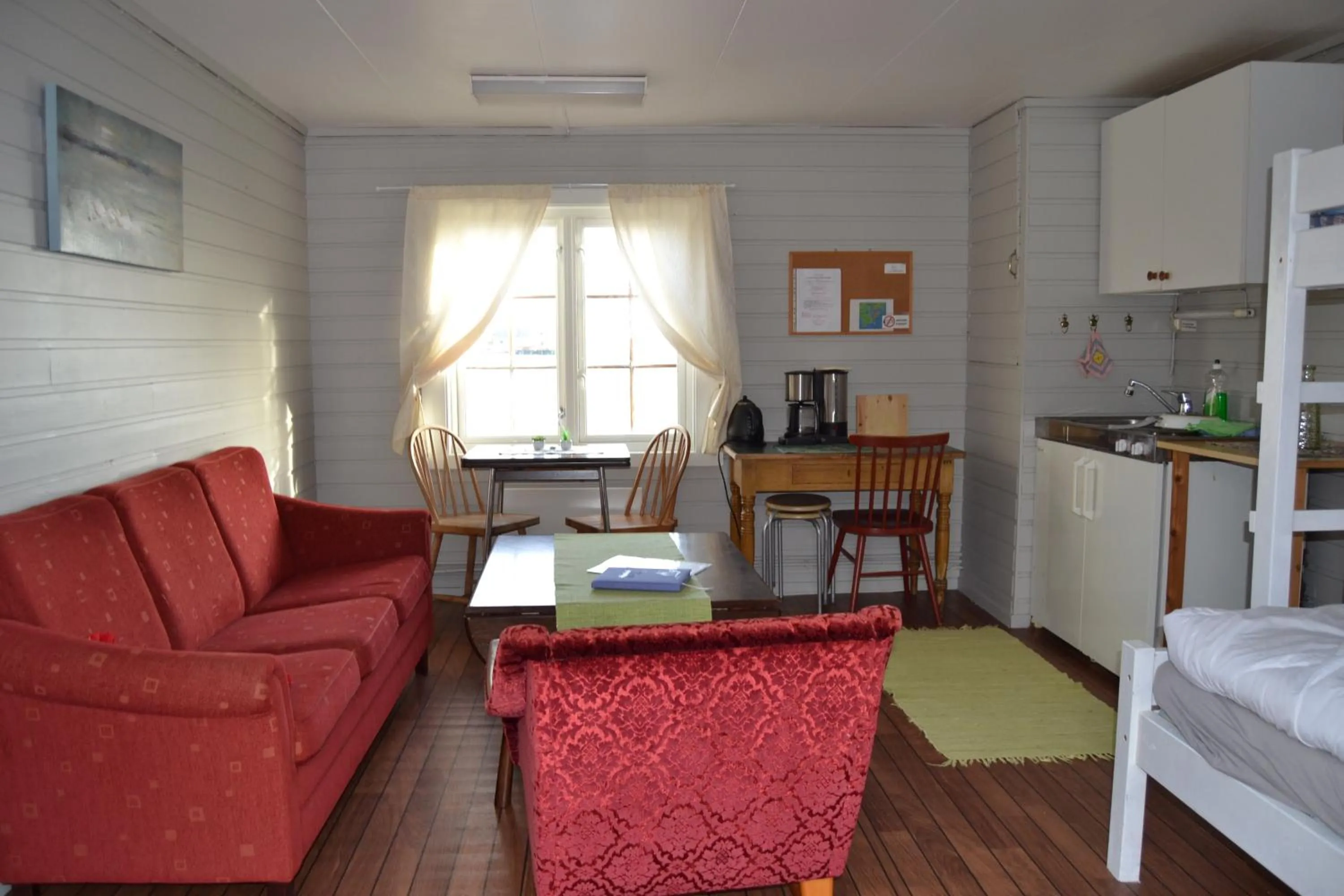 Studio (3 Adults) in Sjøstrand Rorbuer