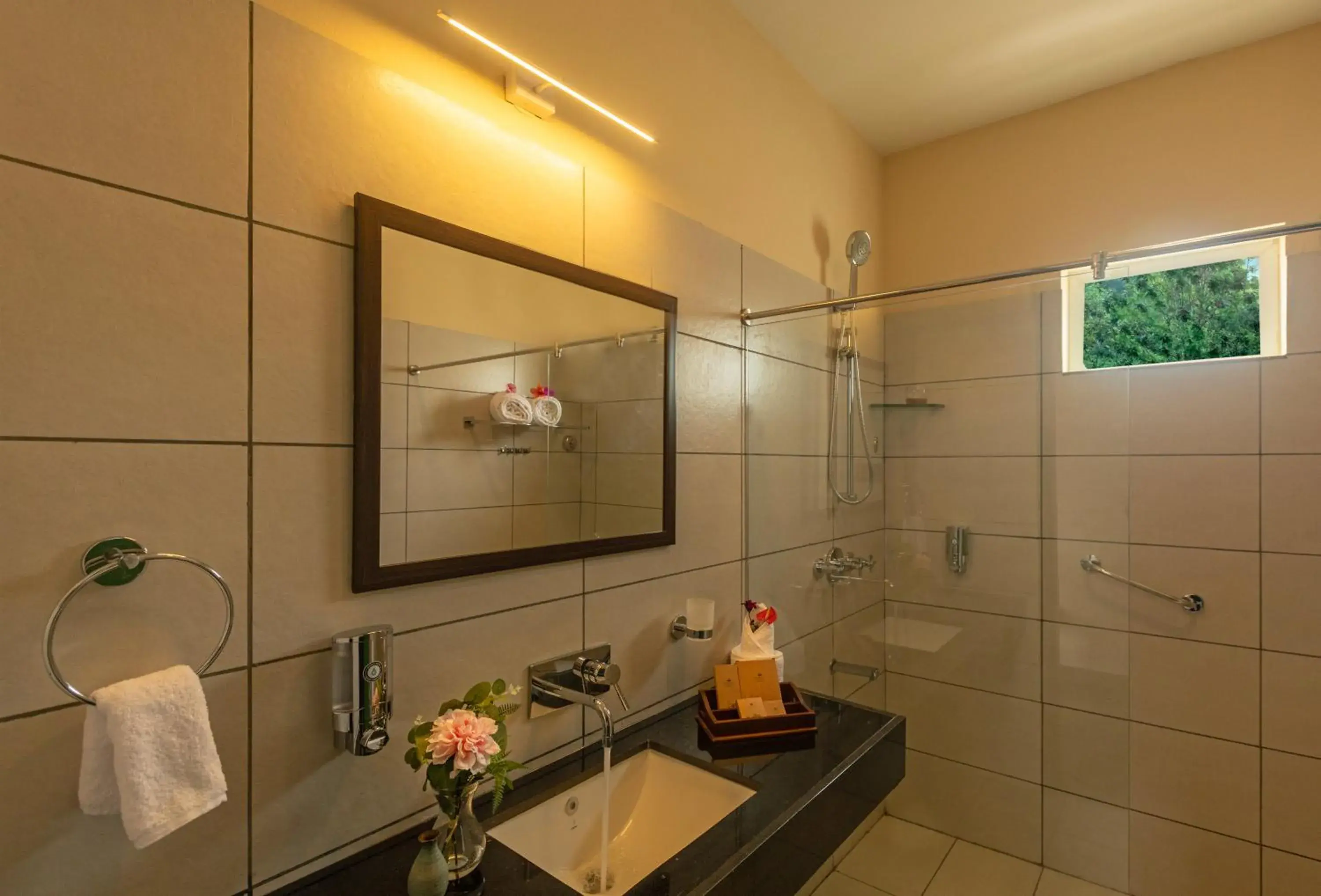 Bathroom in Solitude by Nature Resorts and Stays Bathroom in Solitude by Nature Resorts and Stays