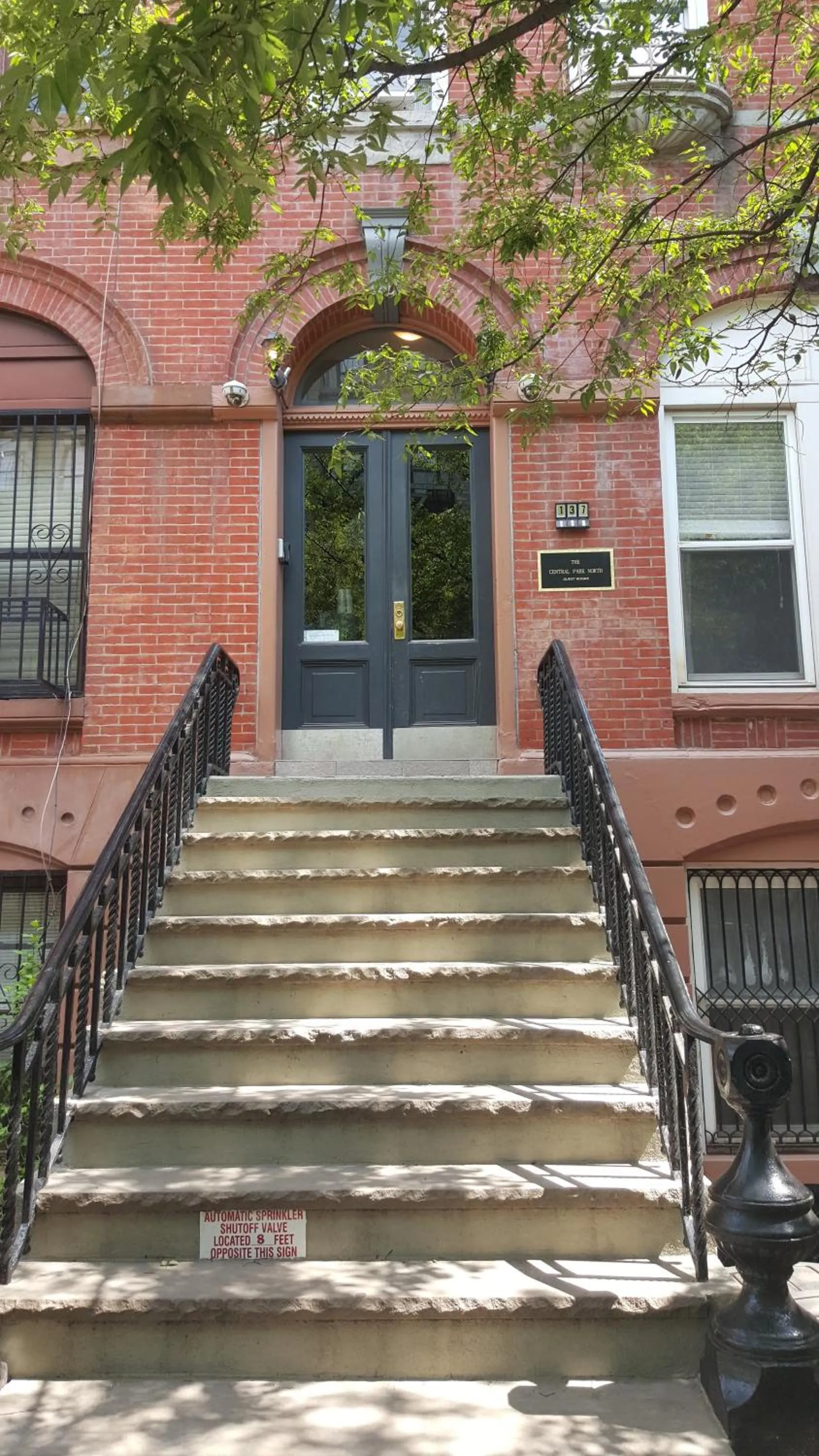 Facade/entrance in The Central Park North