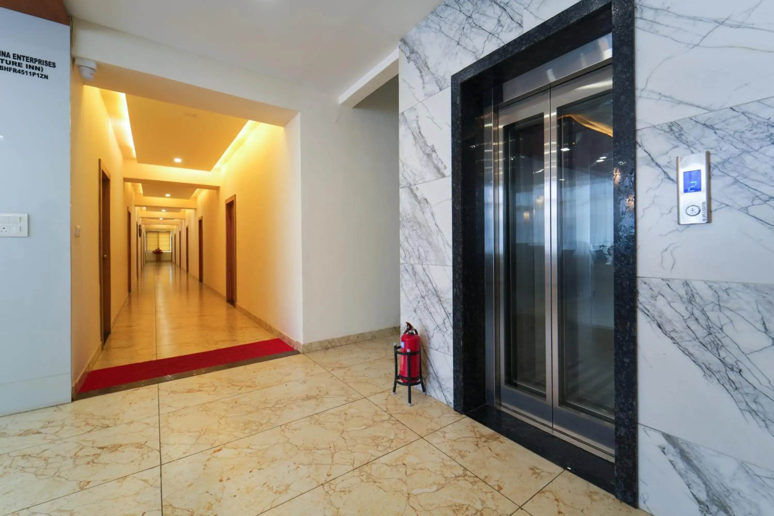 Property building in SIGNATURE INN Property building in SIGNATURE INN