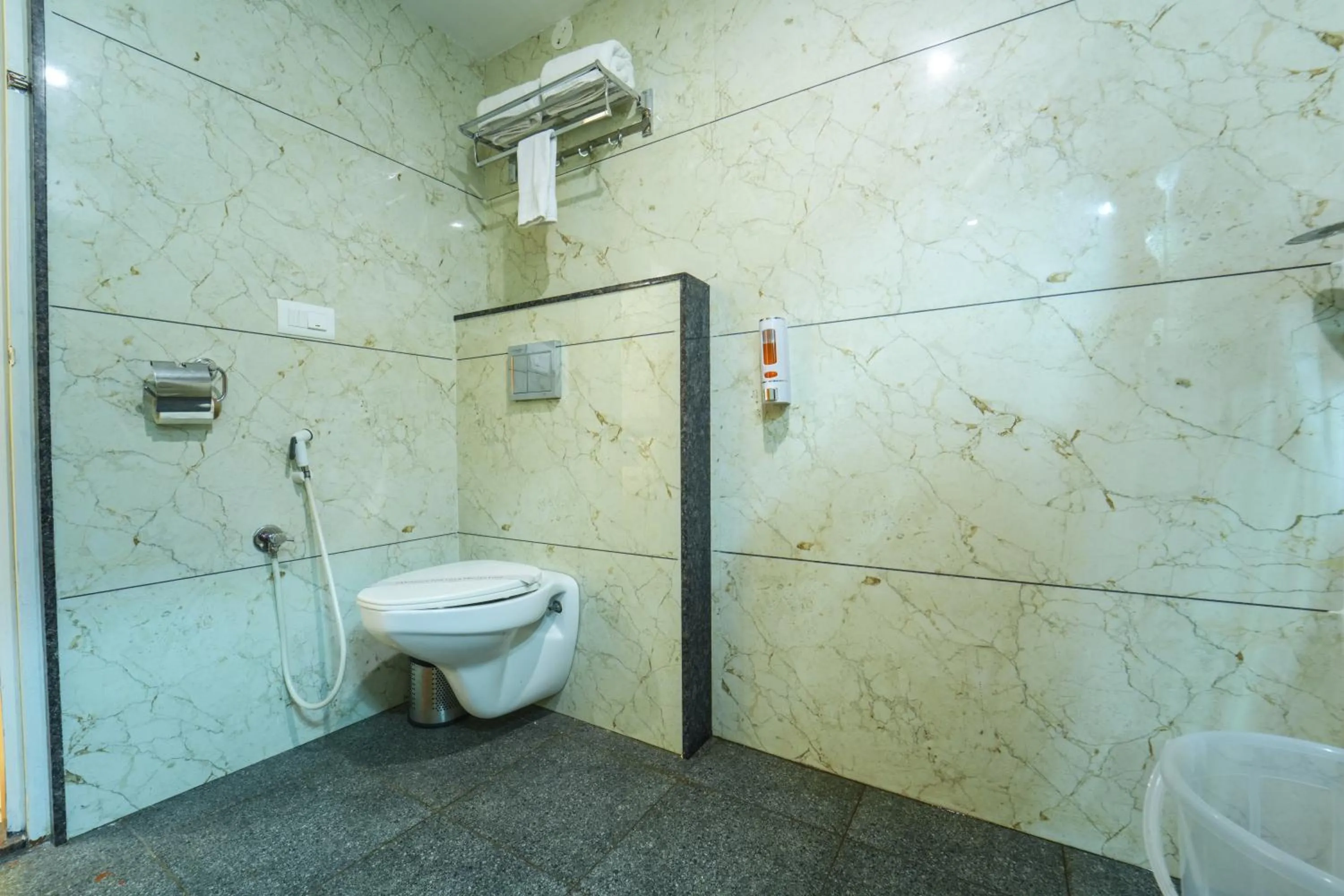 Shower in SIGNATURE INN