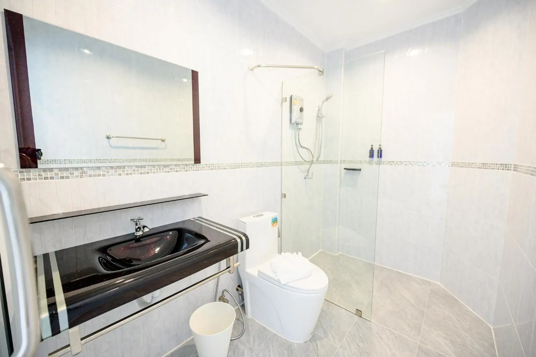 Bathroom in Marble Arch De Loei Hotel Bathroom in Marble Arch De Loei Hotel