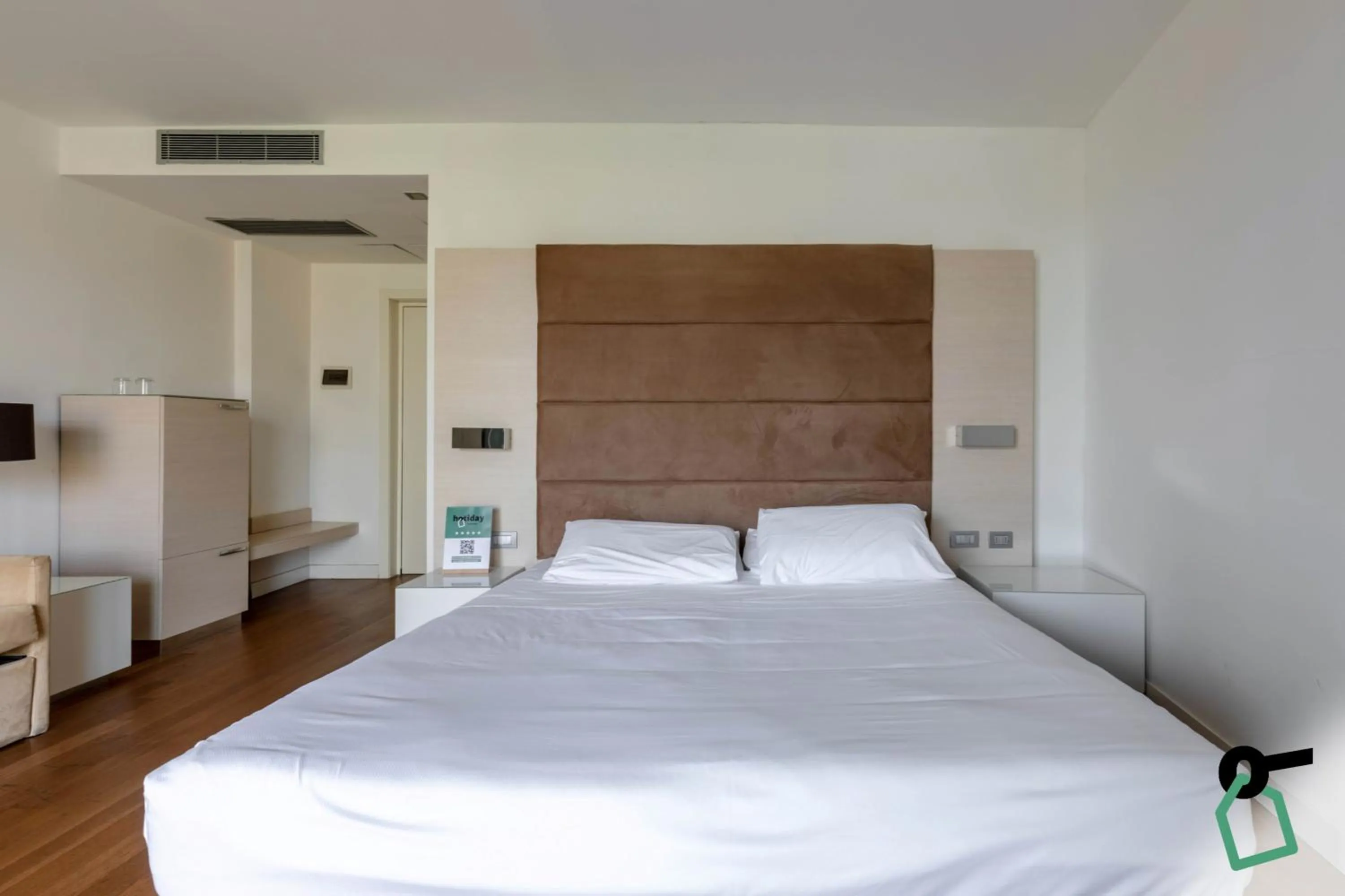 Bed in HOTIDAY Room Collection - Pisa