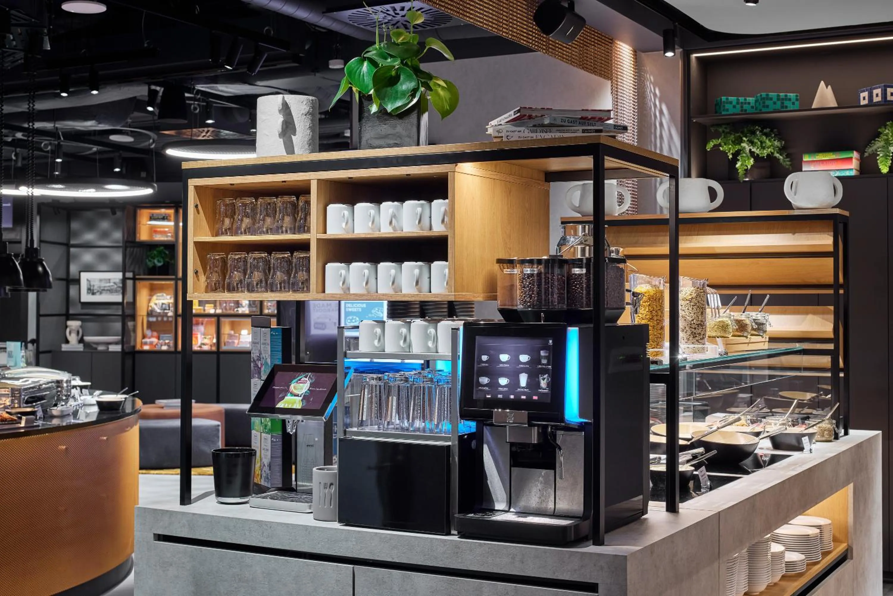 Continental breakfast in H2 Hotel Saarbrücken