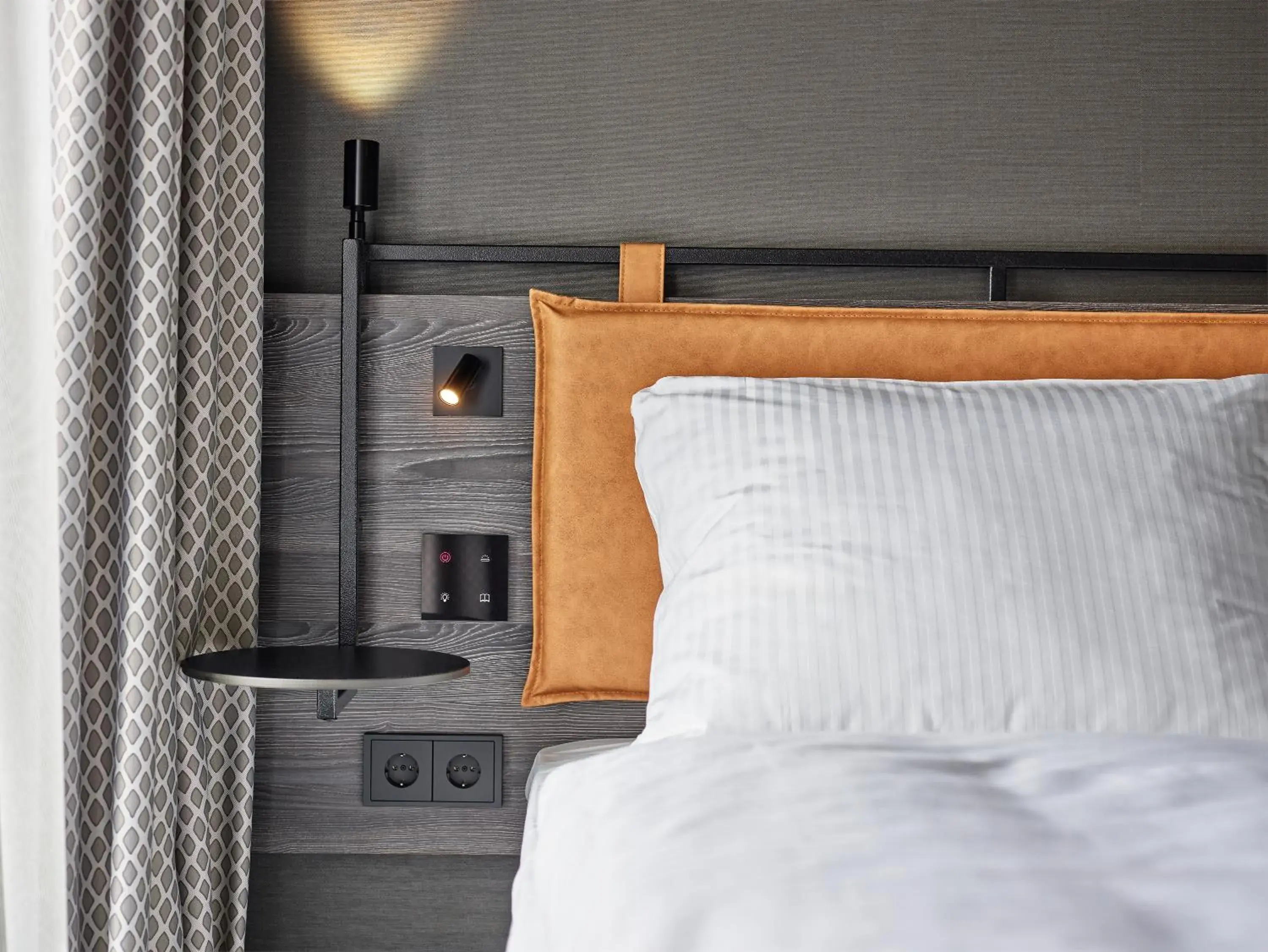 Decorative detail, Bed in H2 Hotel Saarbrücken Decorative detail, Bed in H2 Hotel Saarbrücken