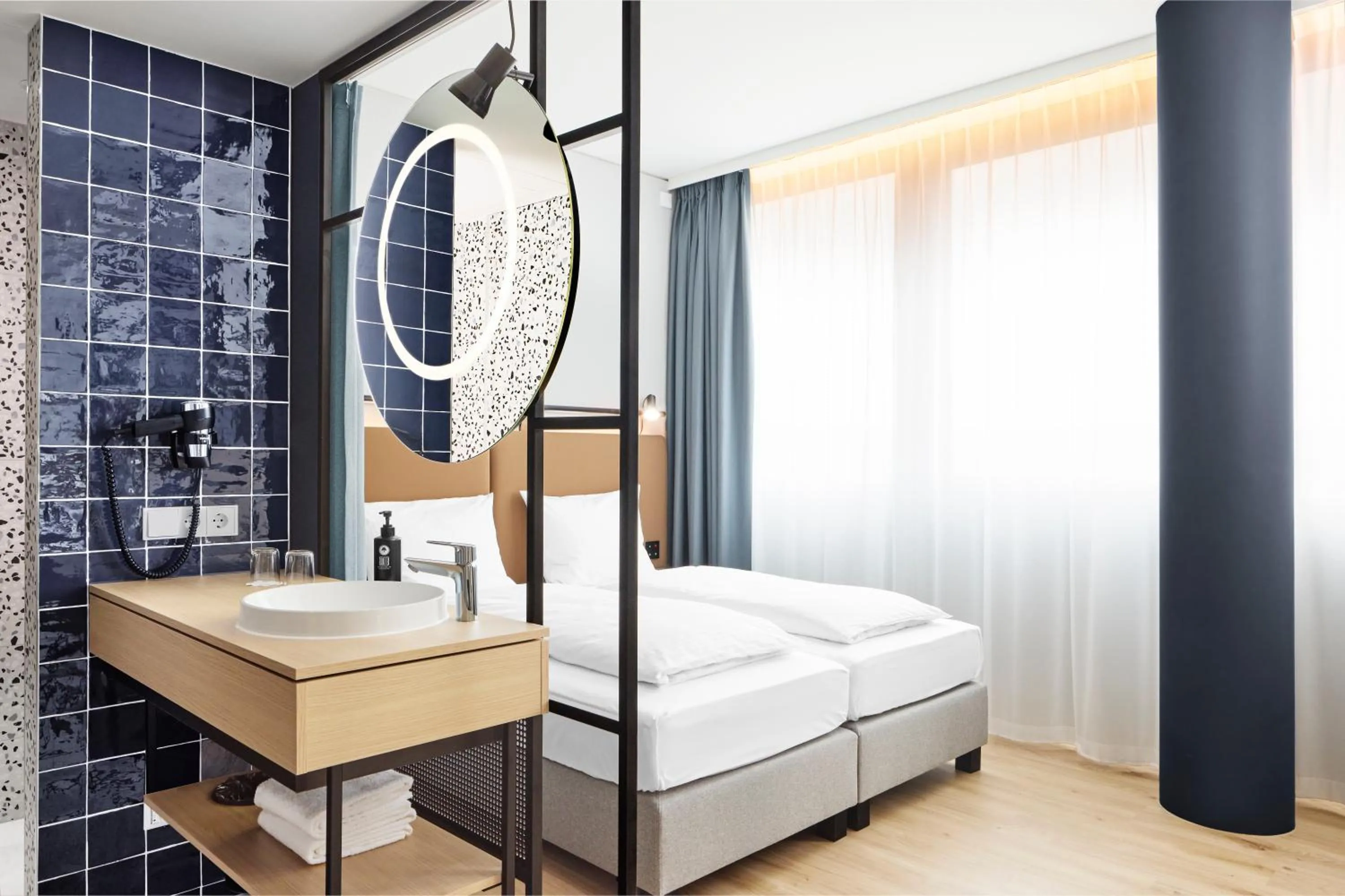 Bed in H2 Hotel Wien Schönbrunn