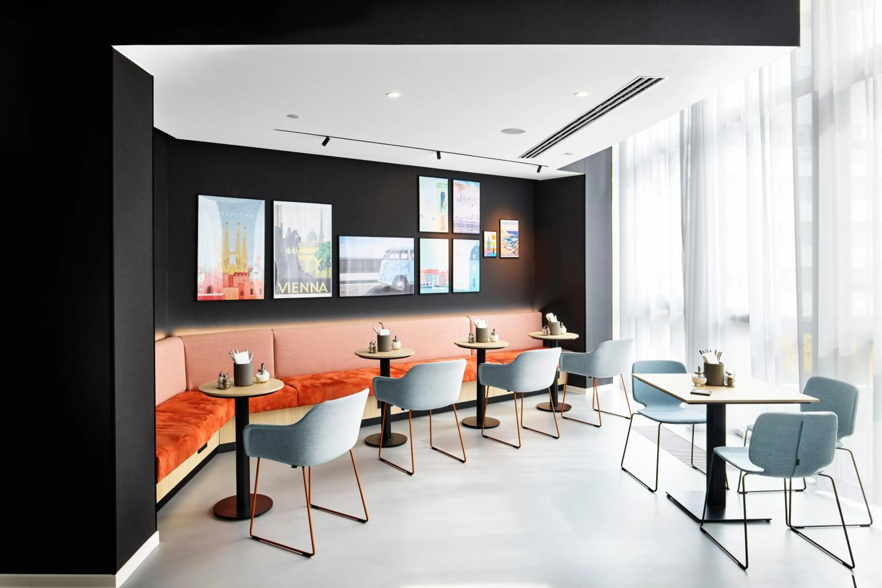 Restaurant/places to eat in H2 Hotel Wien Schönbrunn