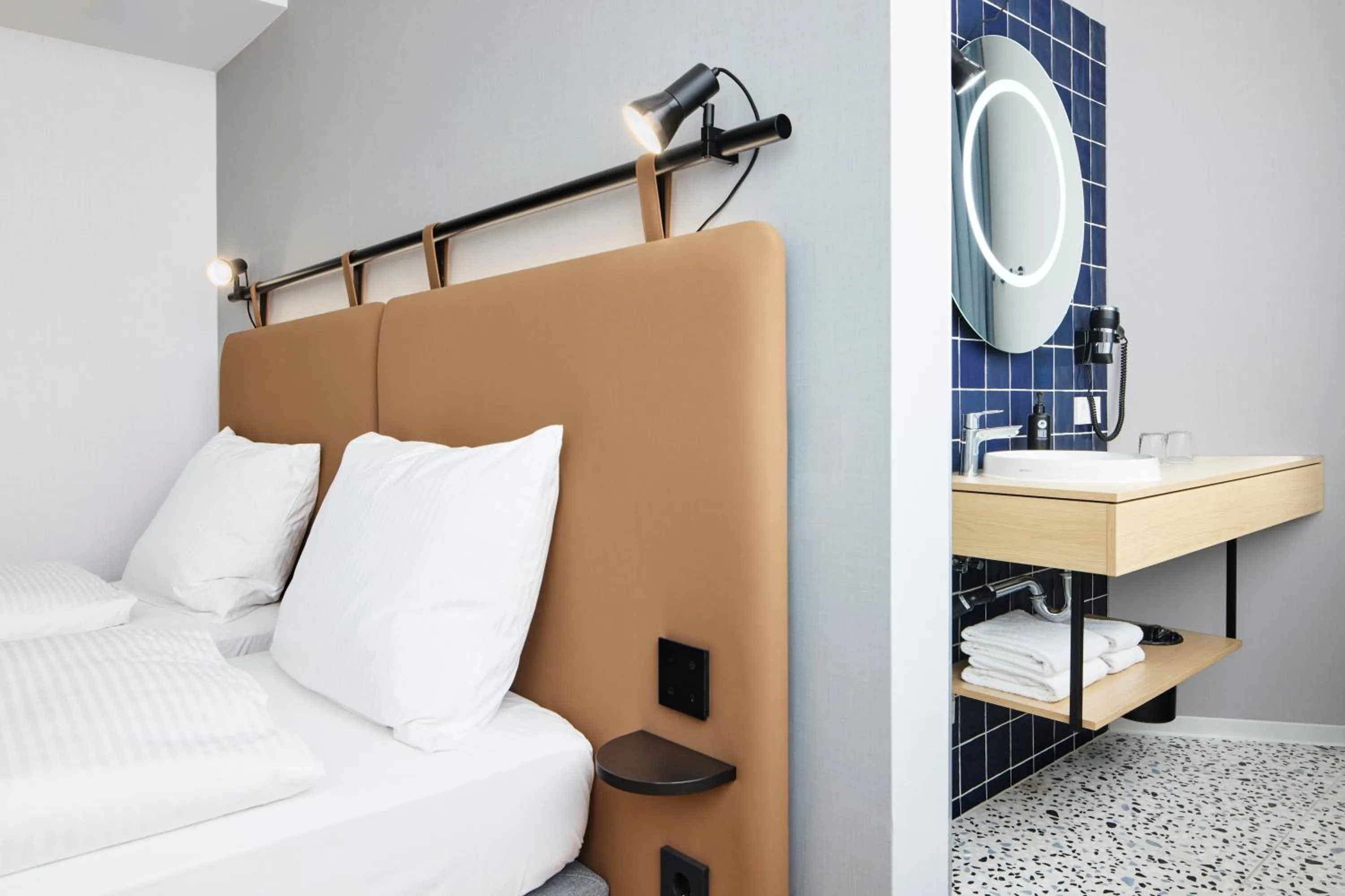 Bed in H2 Hotel Wien Schönbrunn