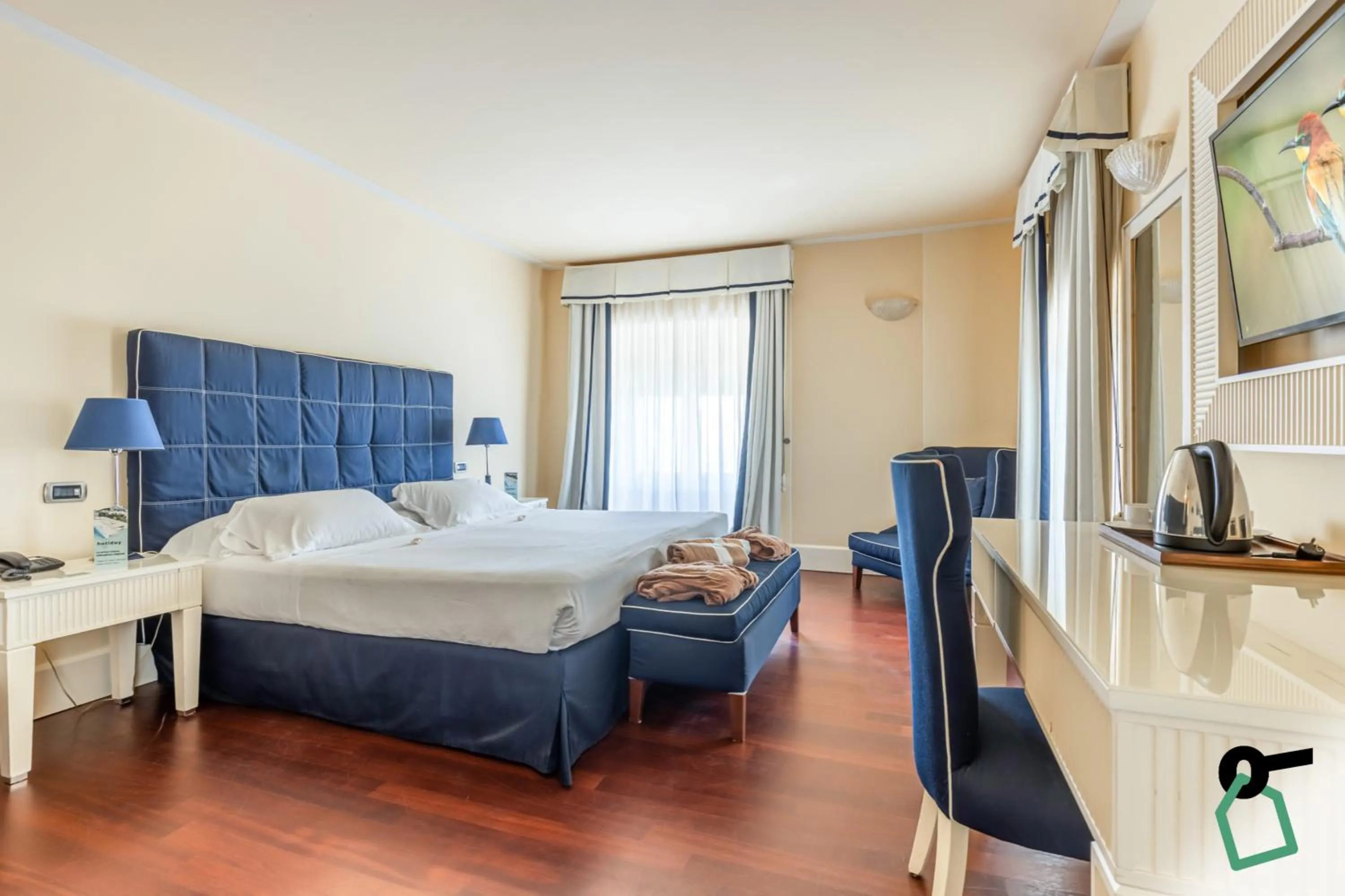 Photo of the whole room, Bed in HOTIDAY Room Collection - Livorno Mascagni