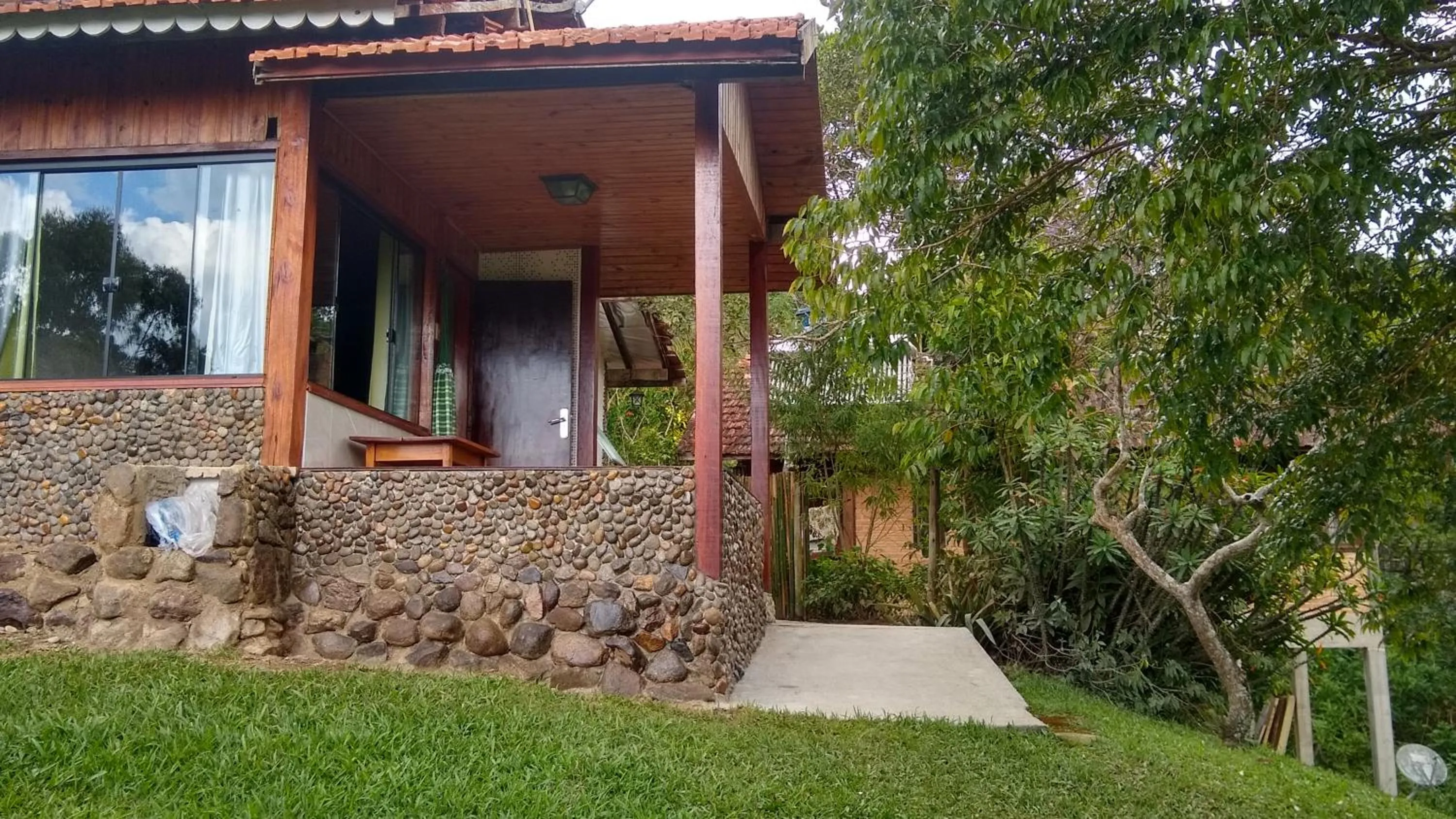 Facade/entrance in Pousada na Colina