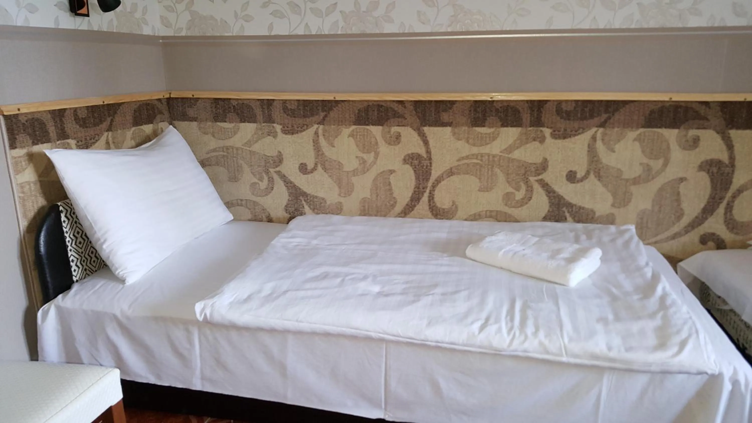 Bed in Kitti Panzió
