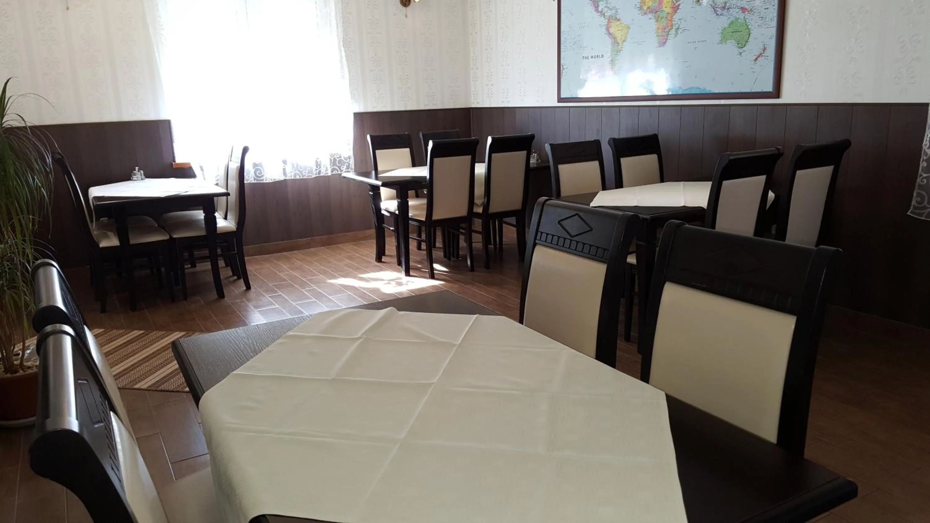 Restaurant/places to eat in Kitti Panzió
