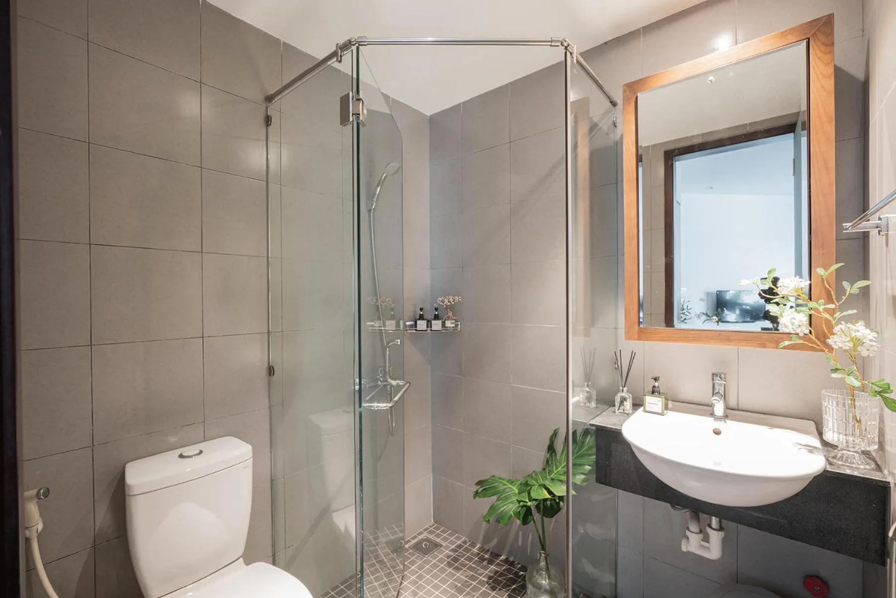 Shower in Express by M Village Thạch Thị Thanh