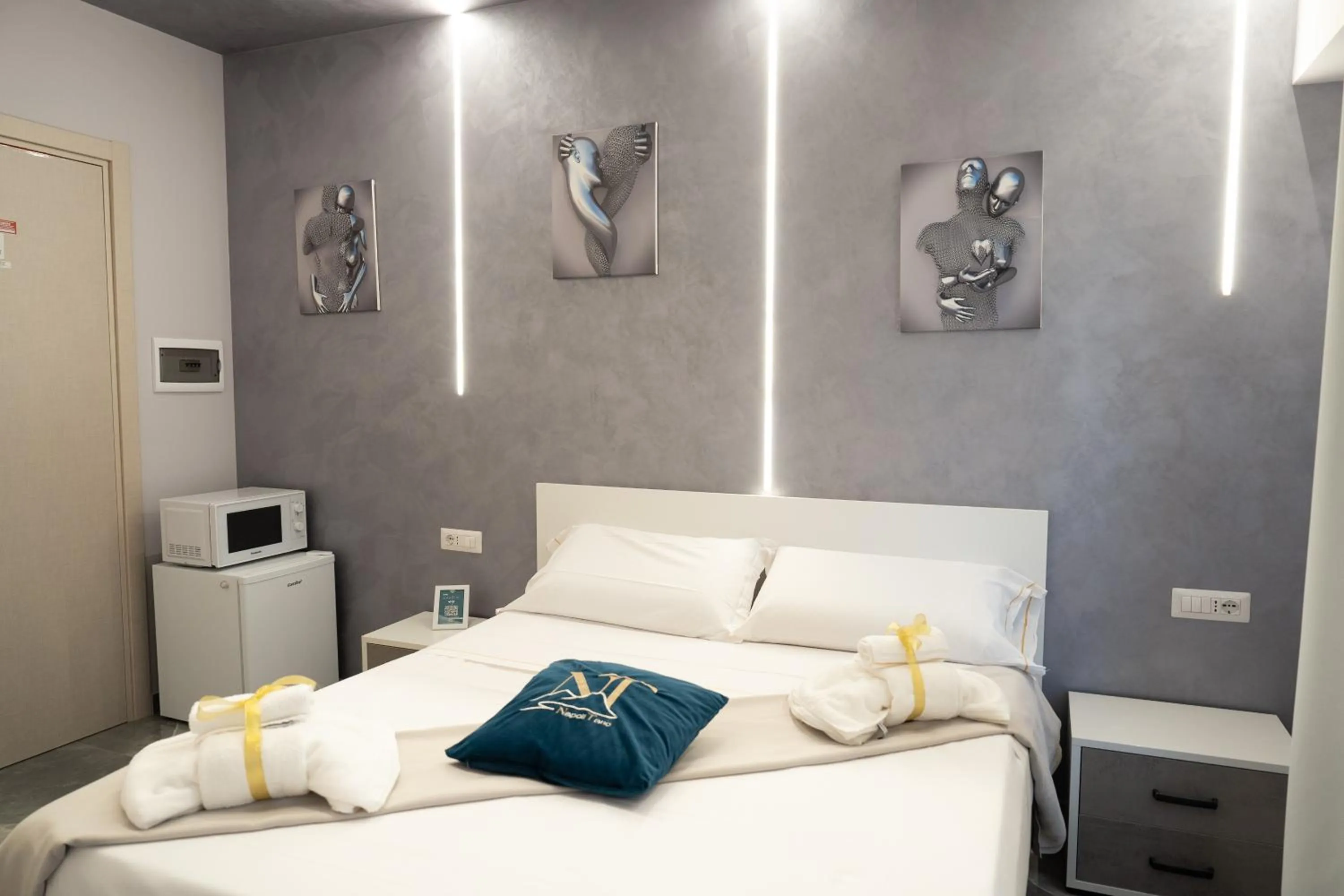 Photo of the whole room, Bed in Napolitano Rooms - Central Station