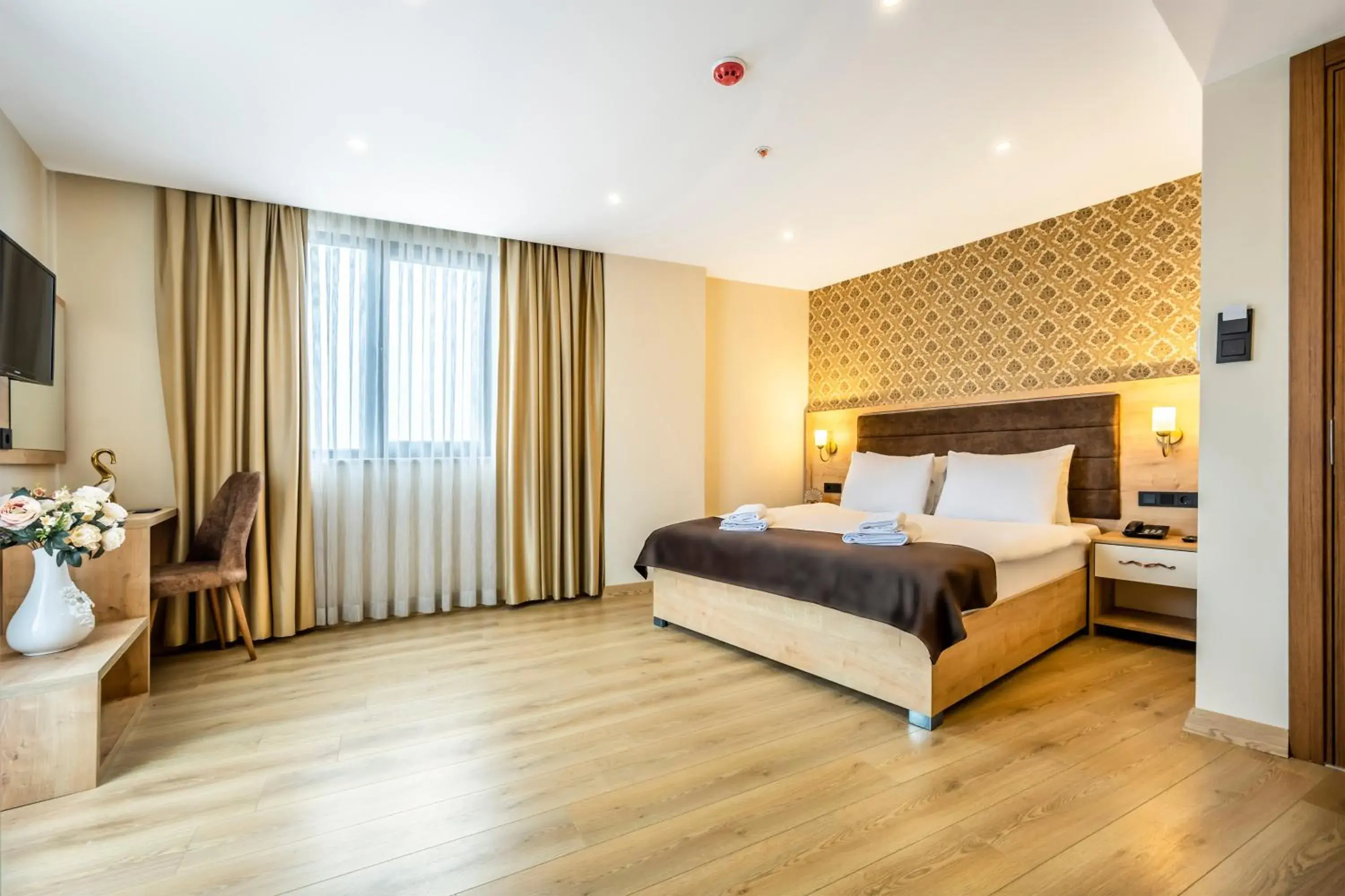 Deluxe Suite with Sea View in Emin Palace Deluxe Suite with Sea View in Emin Palace