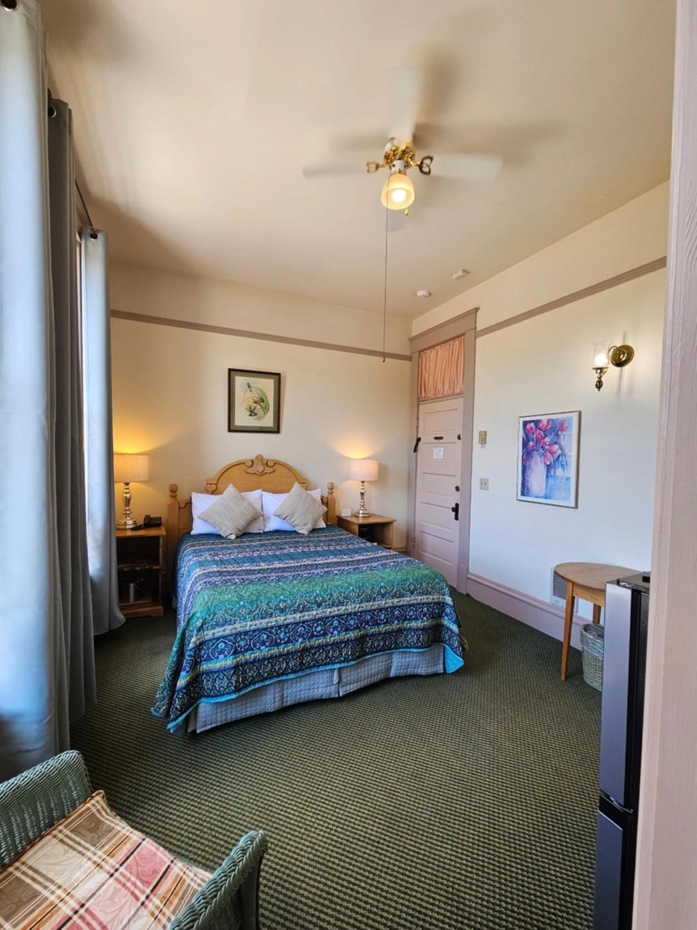 Bed in Hotel Planter