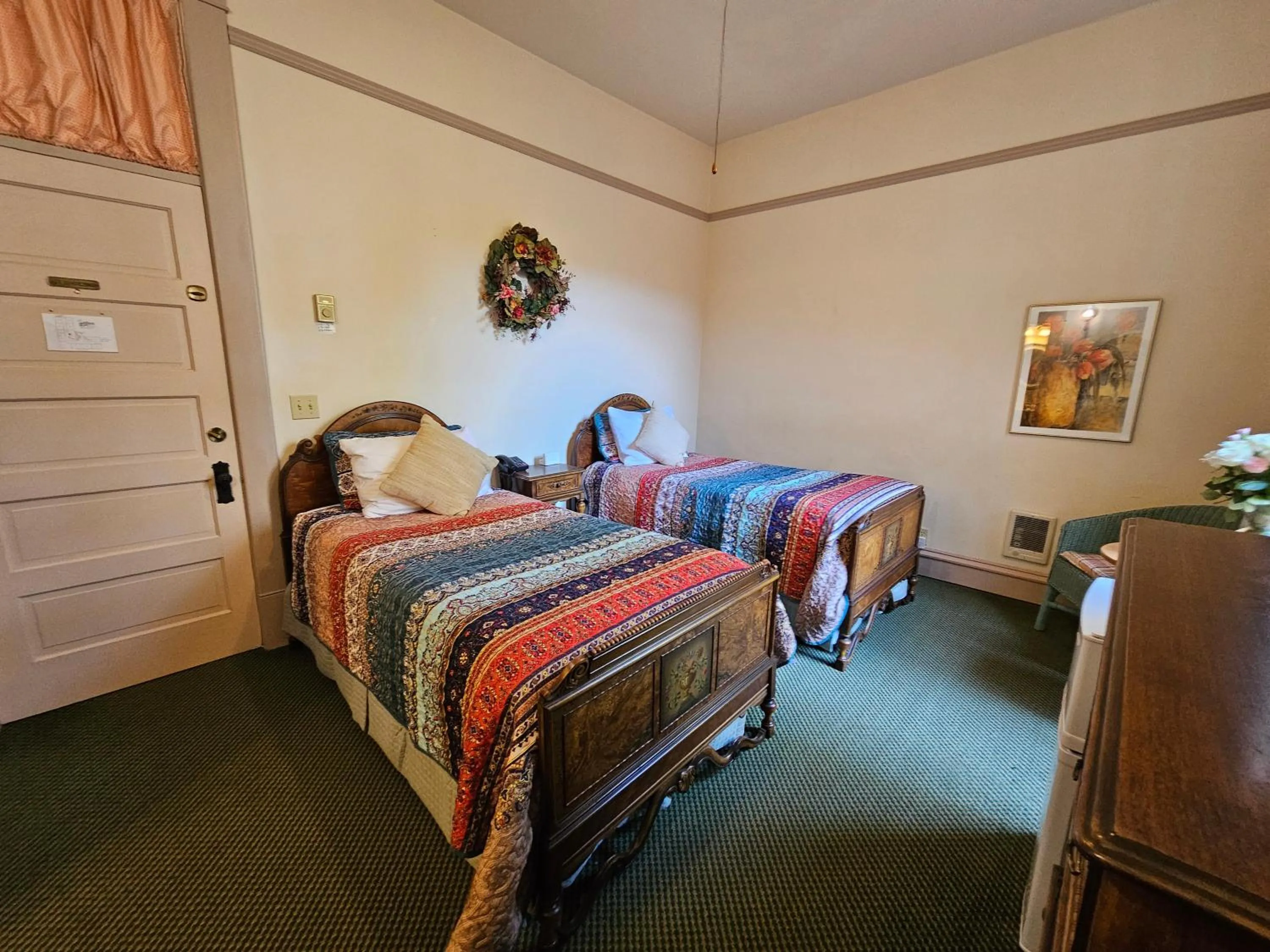 Bed in Hotel Planter