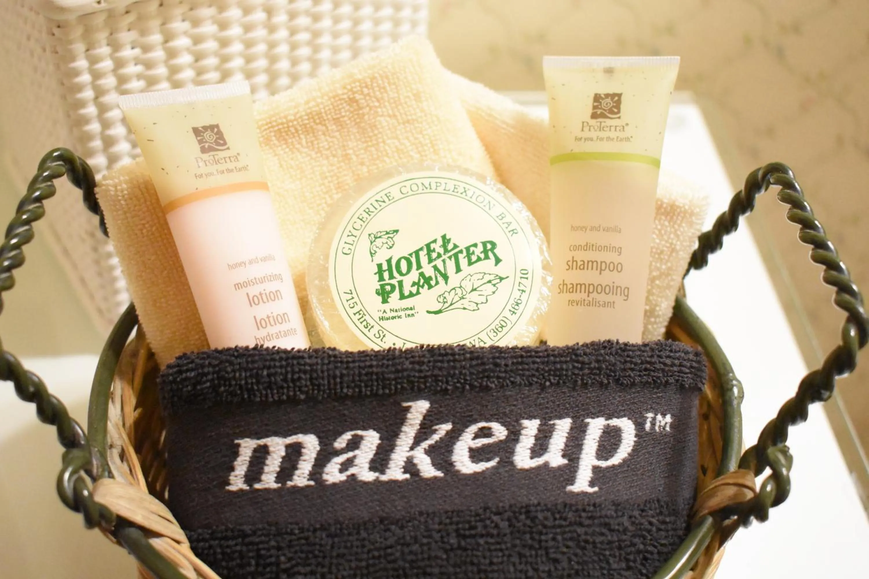 Property logo or sign in Hotel Planter