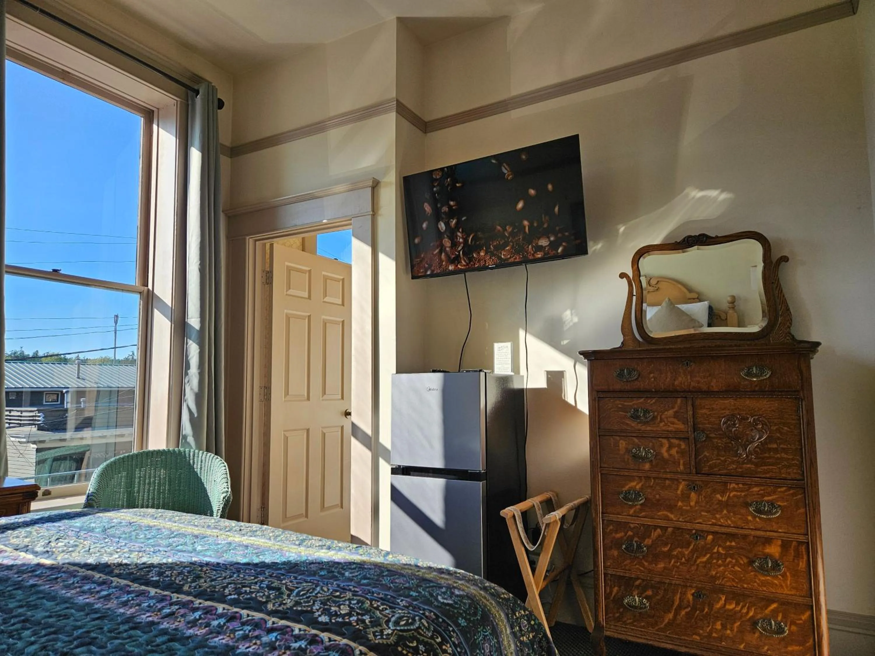 Bed in Hotel Planter