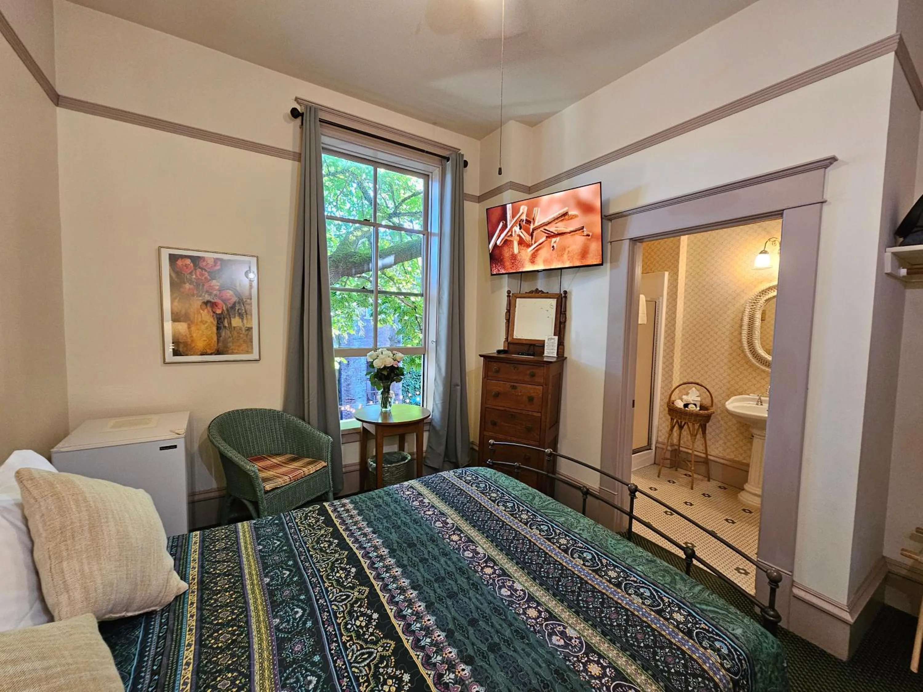 Bed in Hotel Planter