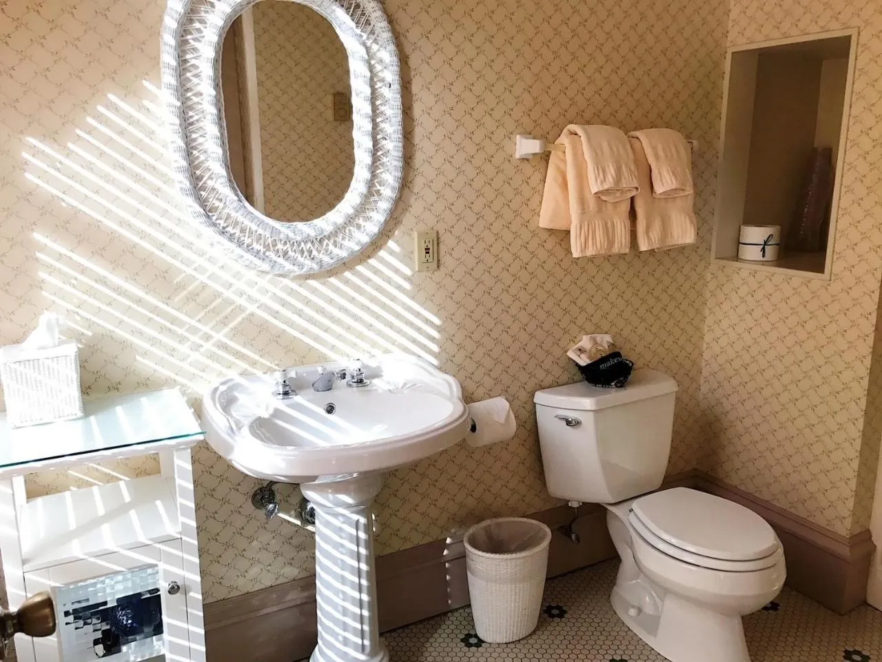 Toilet in Hotel Planter