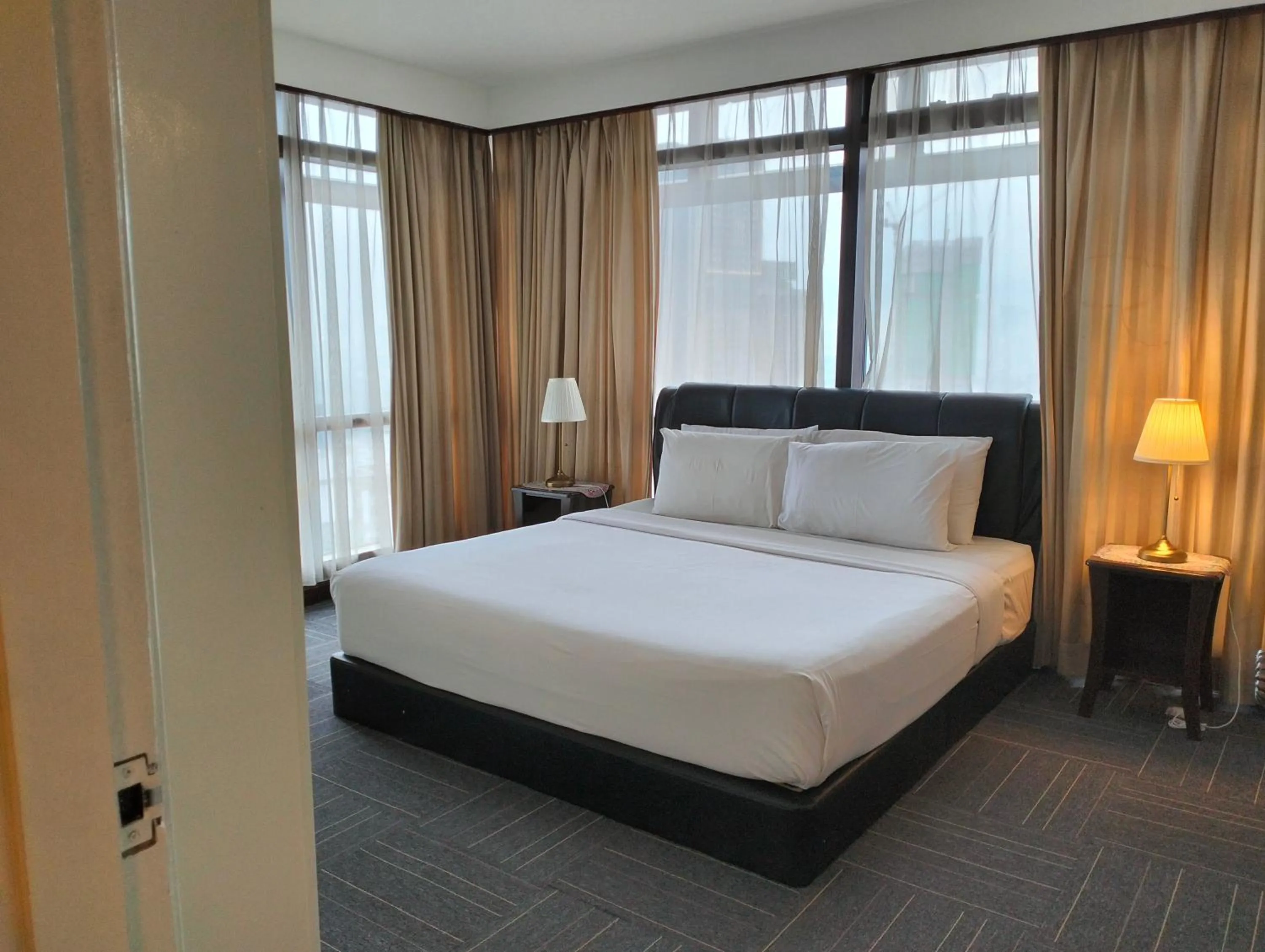 Bed in Luxy Service Apartment at Times Square KL