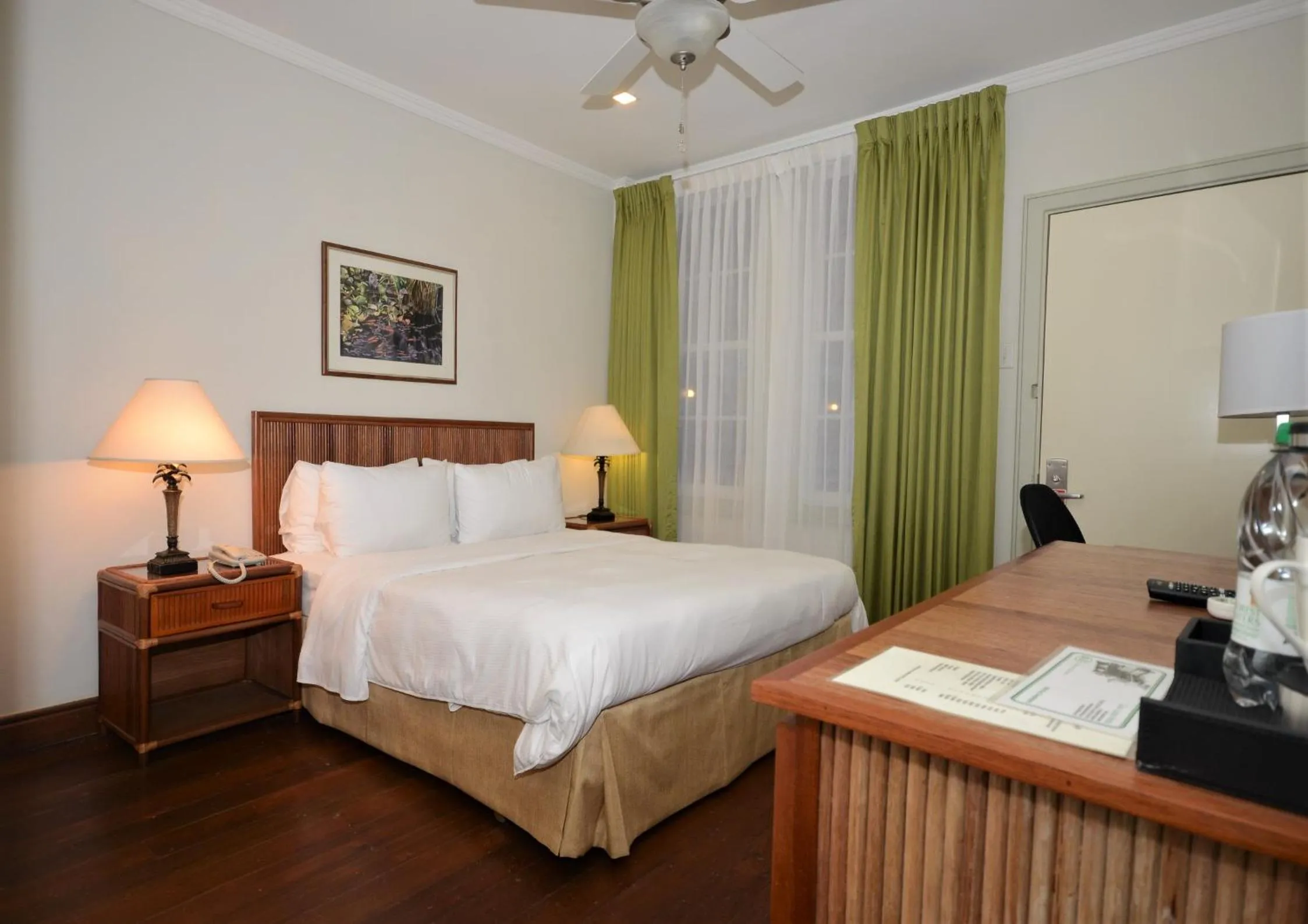 Bedroom, Bed in Cara Lodge Hotel