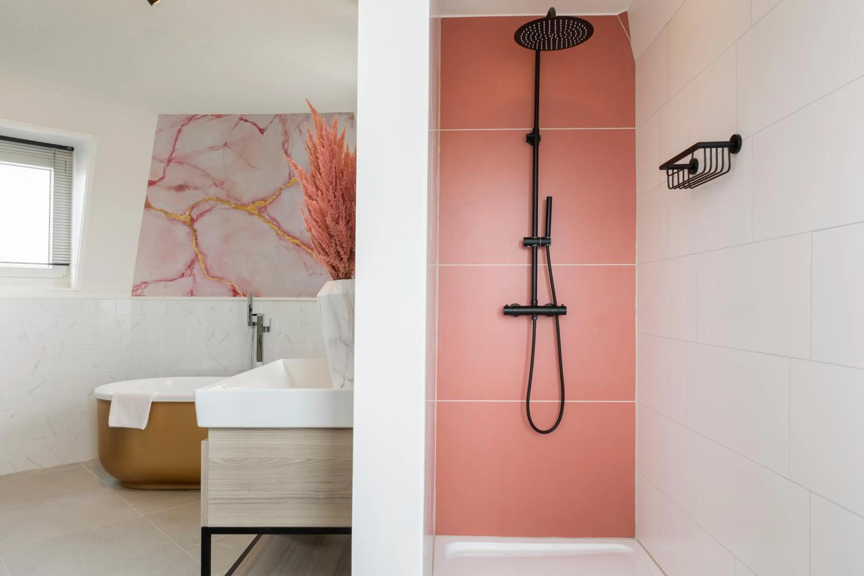 Shower in Dormio Wijnhotel Valkenburg