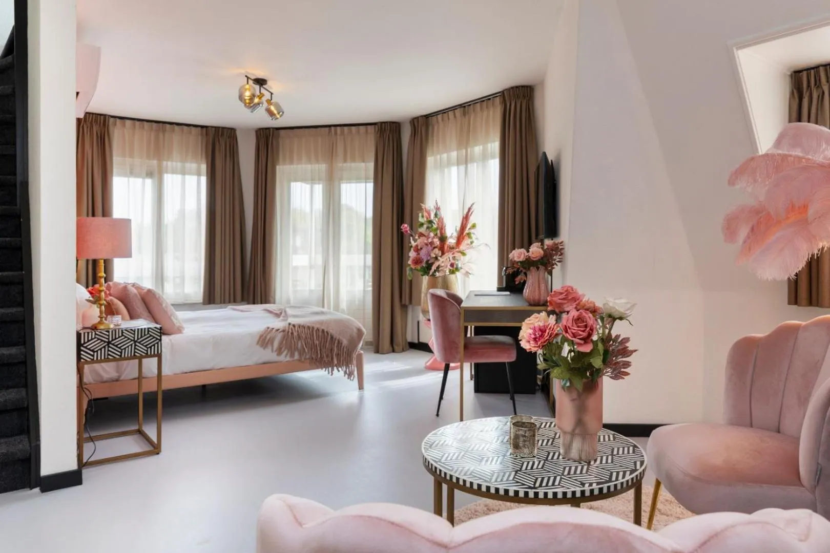 Photo of the whole room, Bed in Dormio Wijnhotel Valkenburg