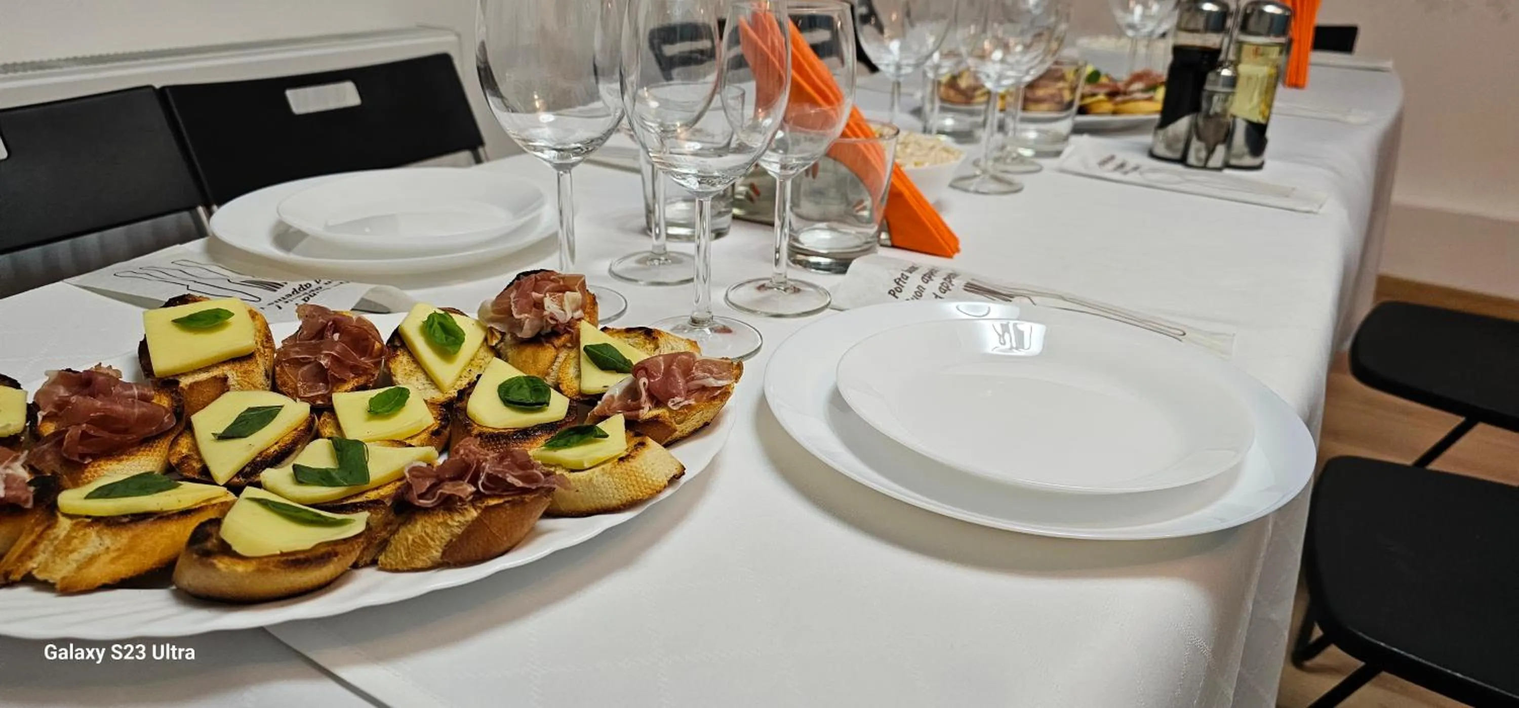 Restaurant/places to eat in Adac Boutique Hotel