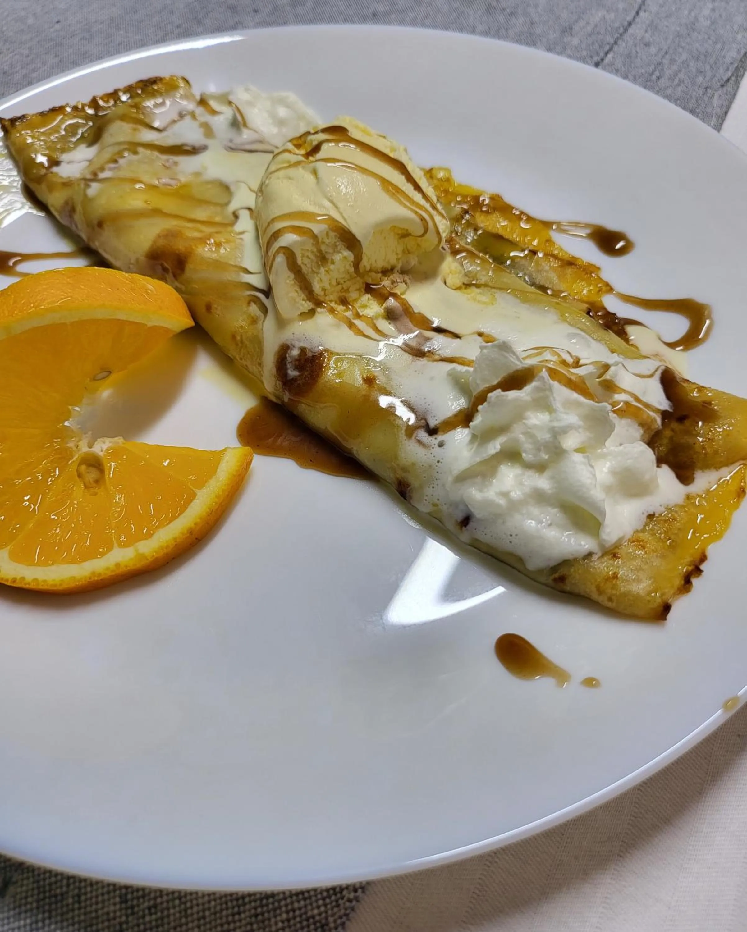 Restaurant/places to eat in Adac Boutique Hotel