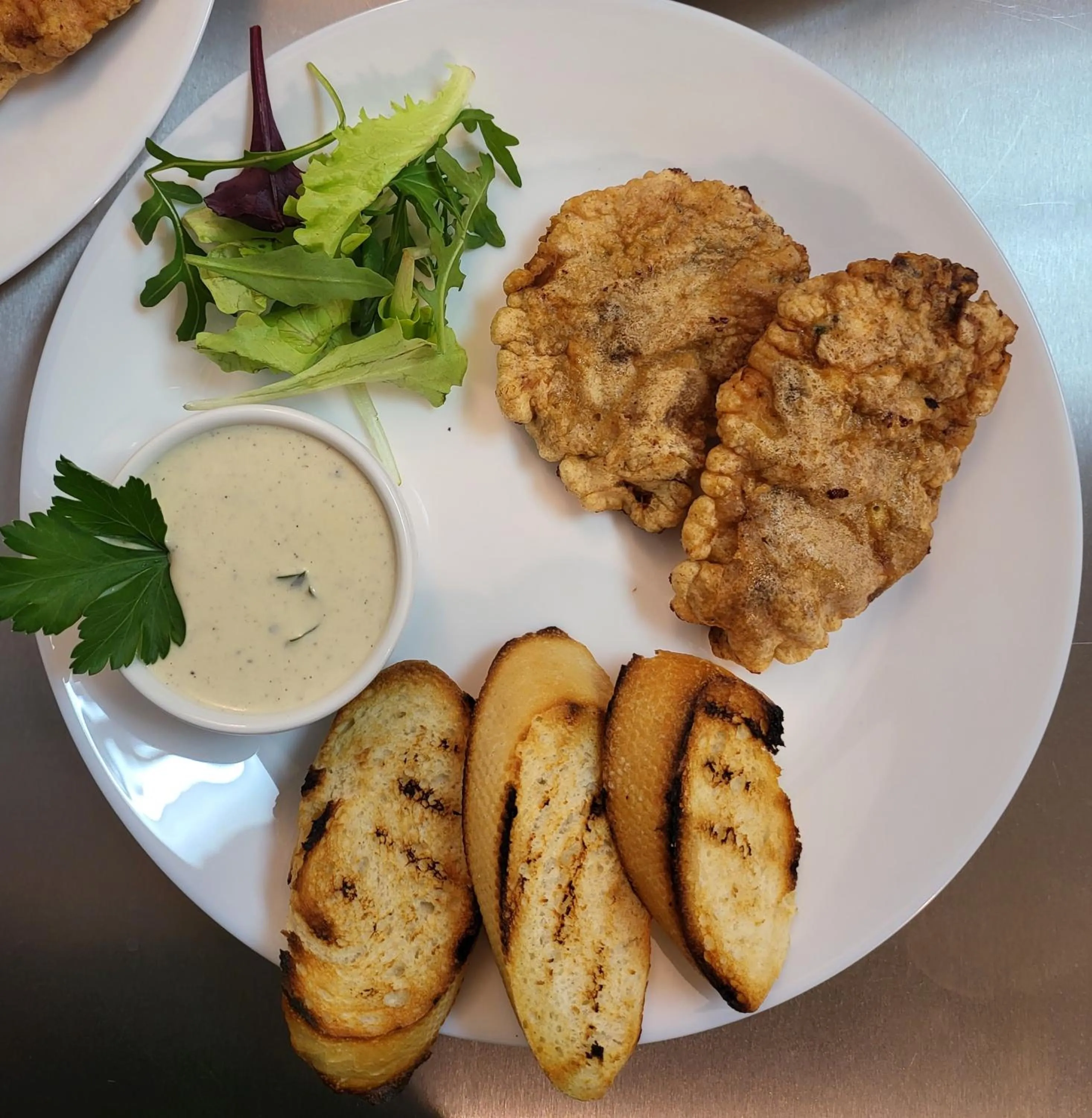 Restaurant/places to eat in Adac Boutique Hotel