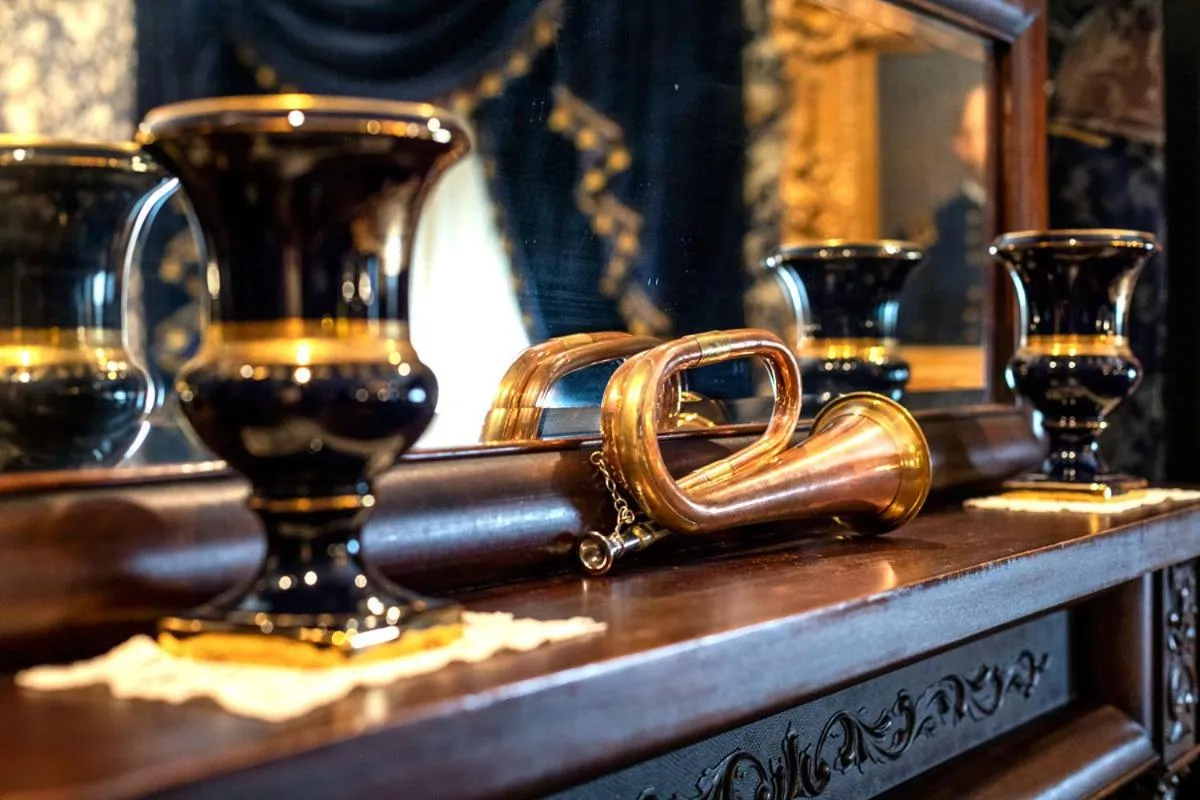 South Broadway Manor B&B - Near Fallingwater, Ohiopyle State Park, Hiking & Biking trails GAP