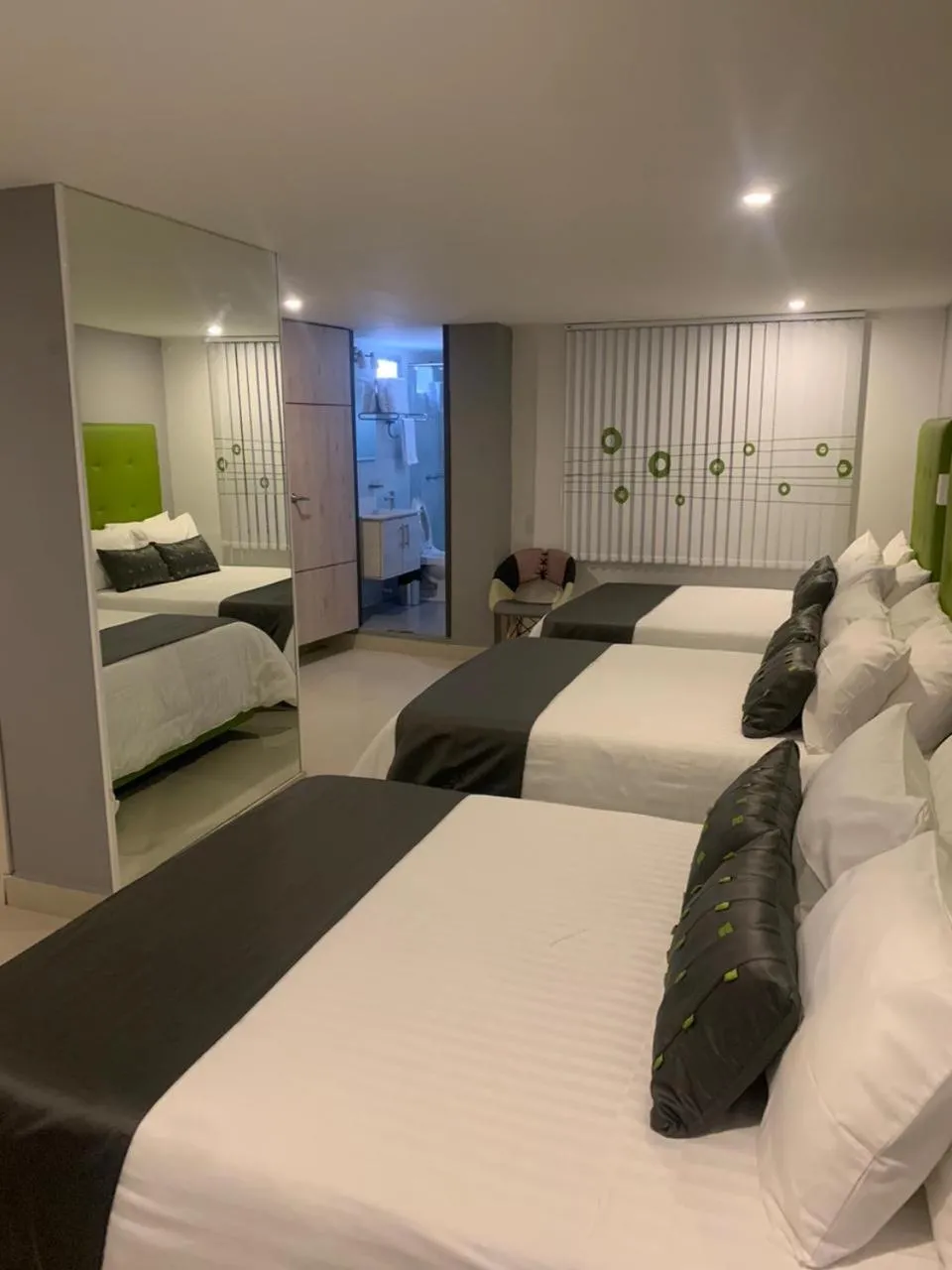 Deluxe Family Room in Hotel Dibeni Pereira