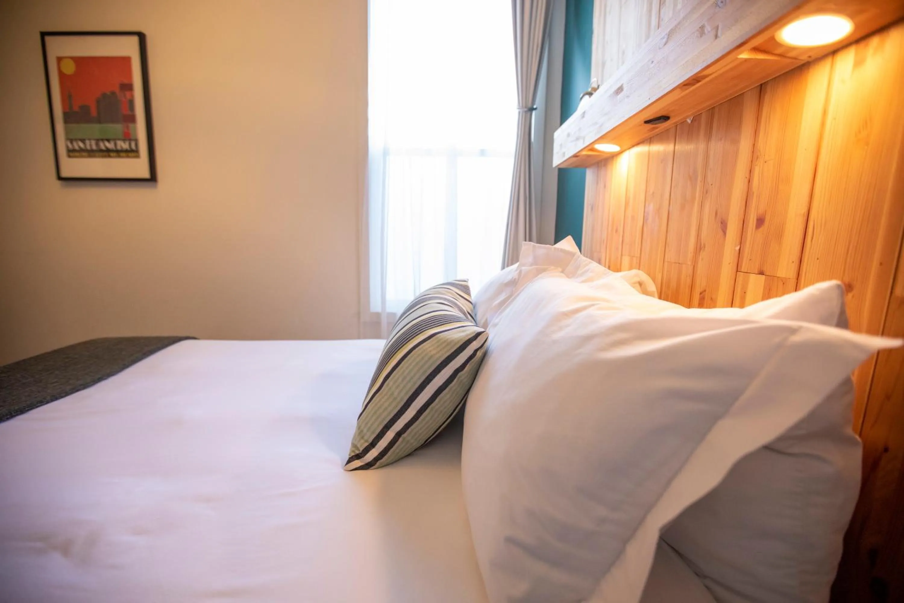 Bedroom, Bed in 1906 Mission