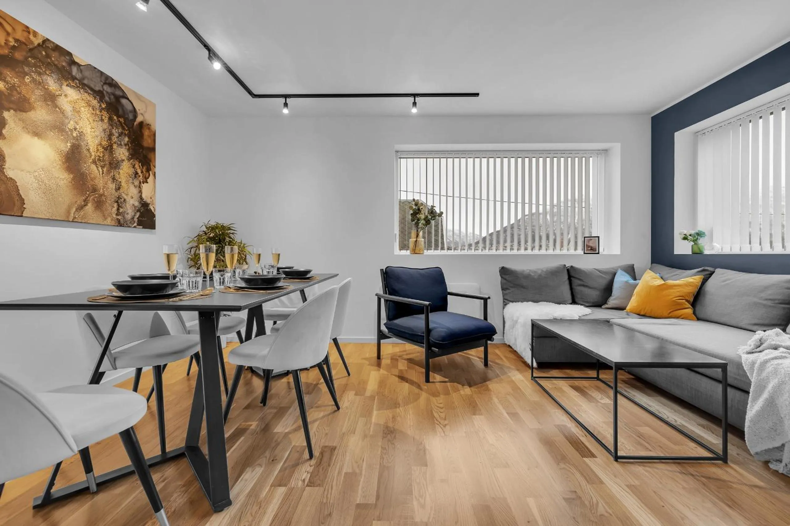 Living room in Northstay - The Urban City Haven, Free Parking, Sleeps 6