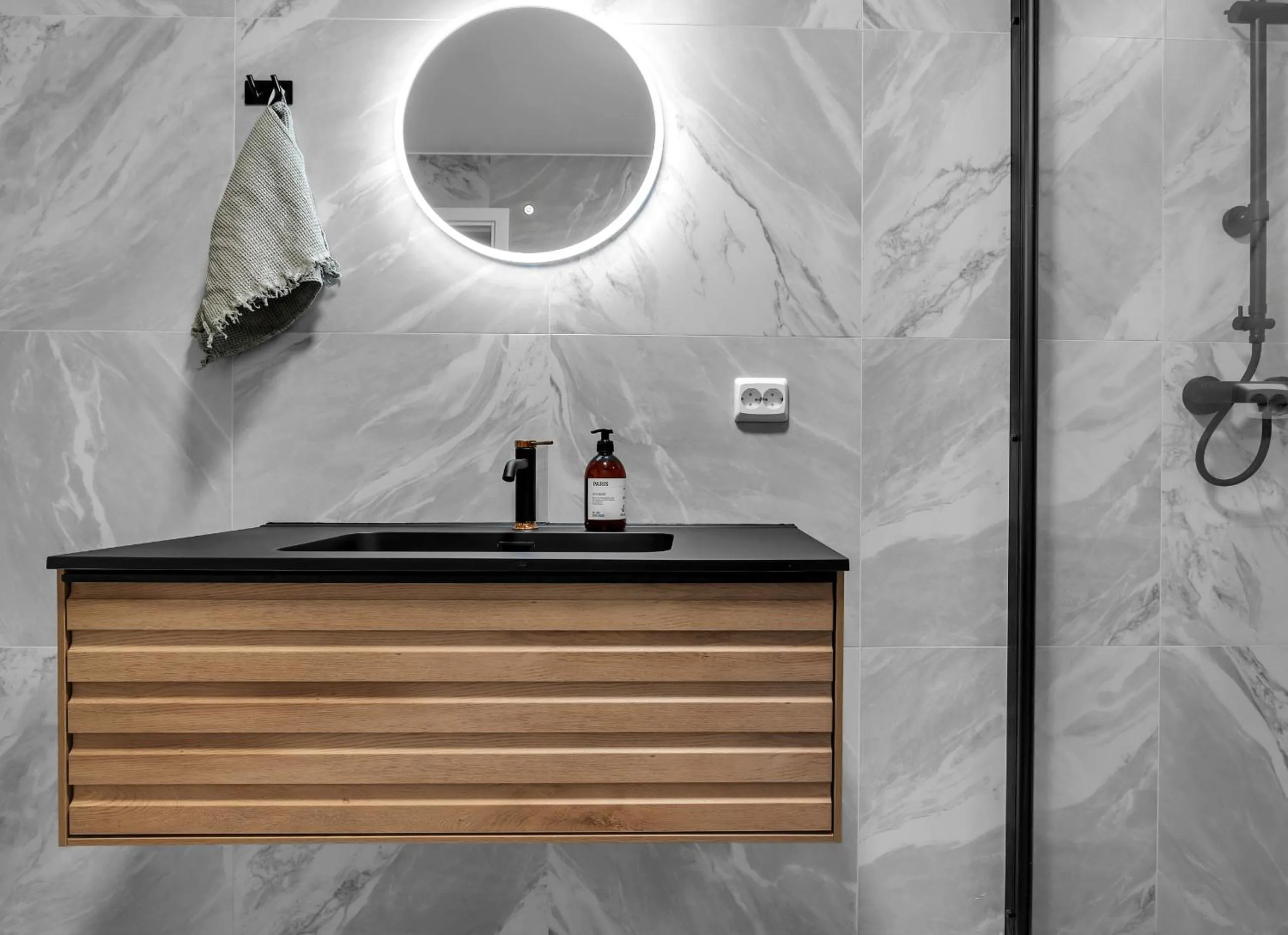 Bathroom in Northstay - The Urban City Haven, Free Parking, Sleeps 6