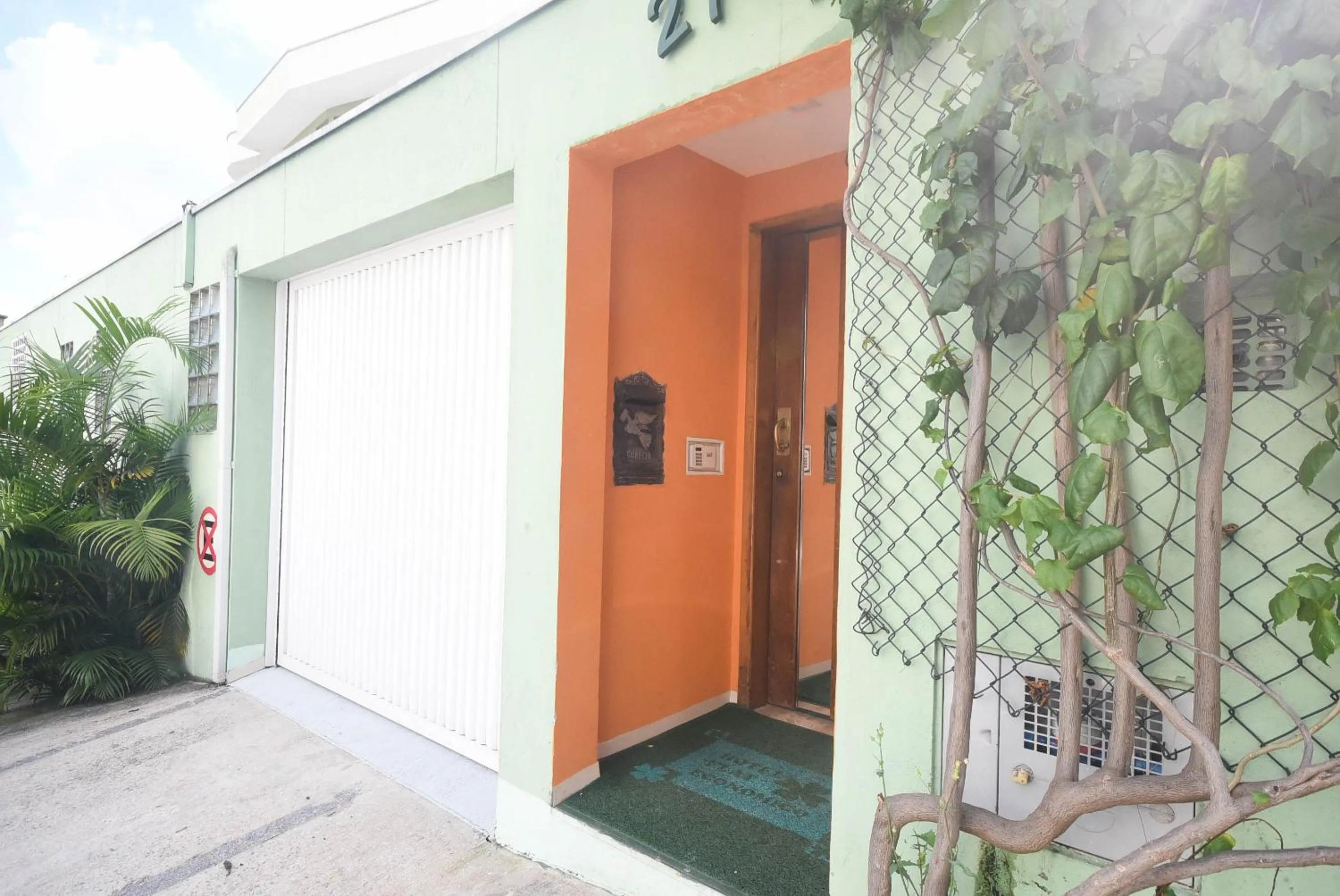 Facade/entrance in Flat Econômico Butantã