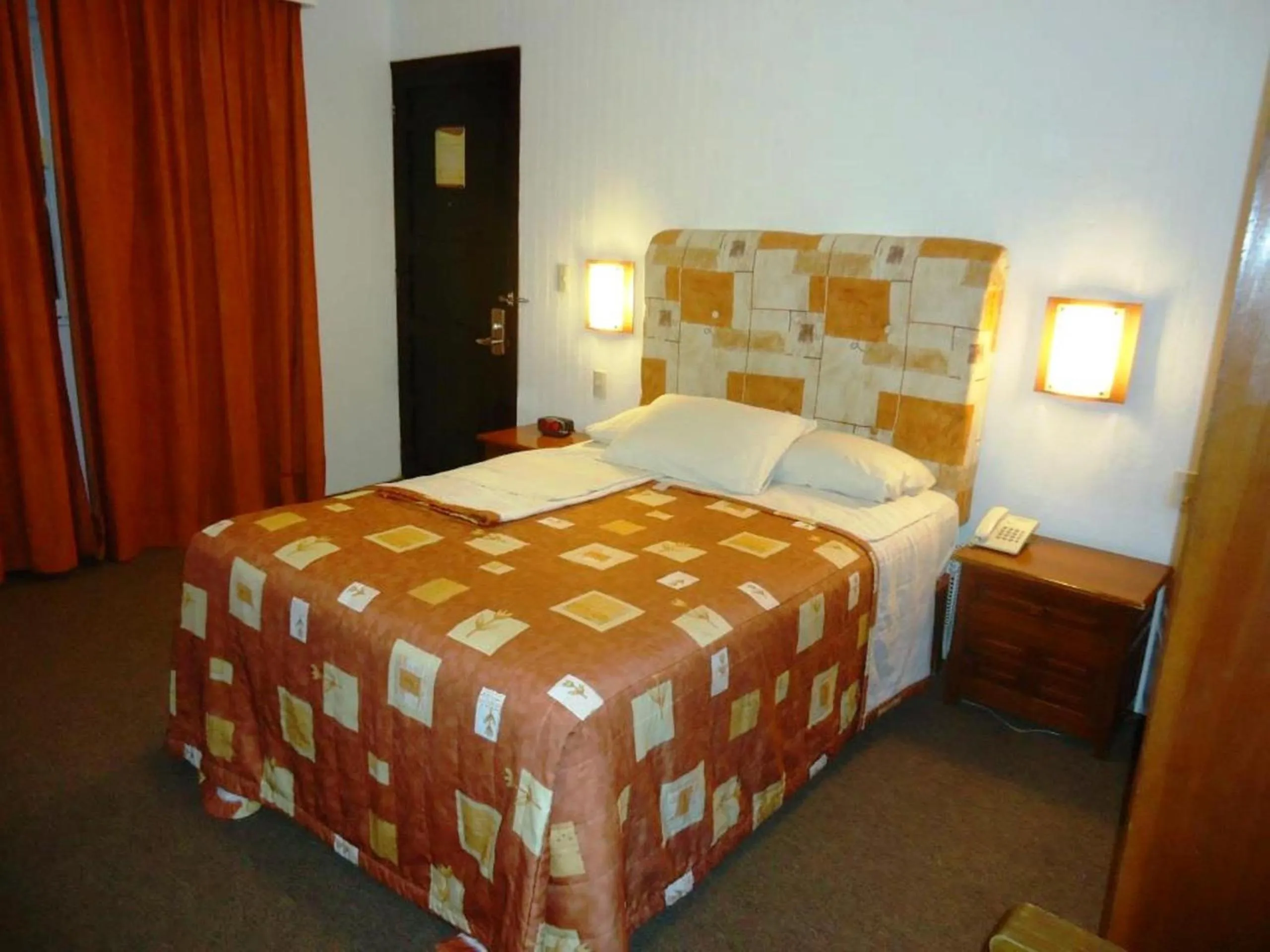 Bed in Hotel Villa de Cortez