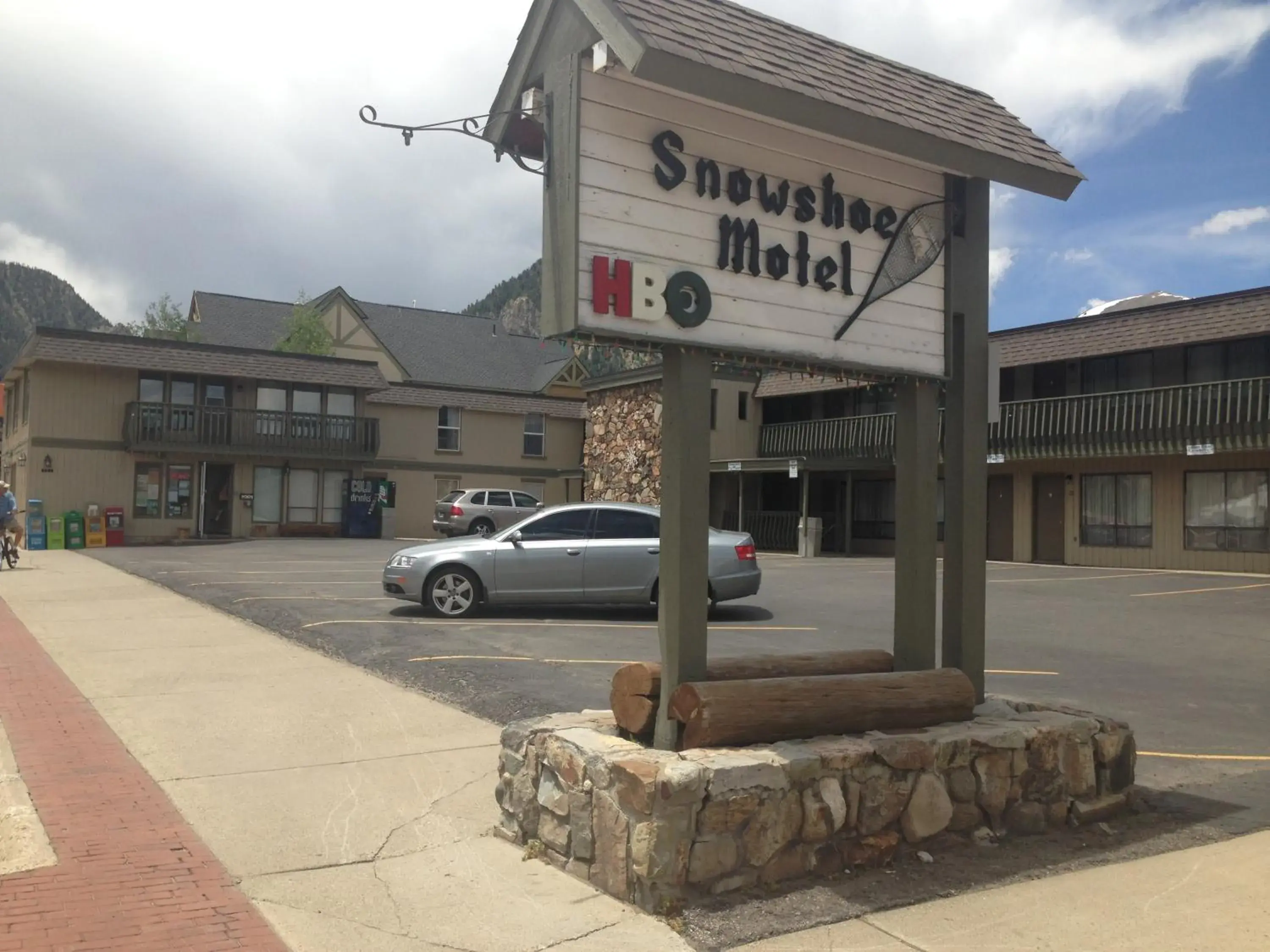 Snowshoe Motel Snowshoe Motel