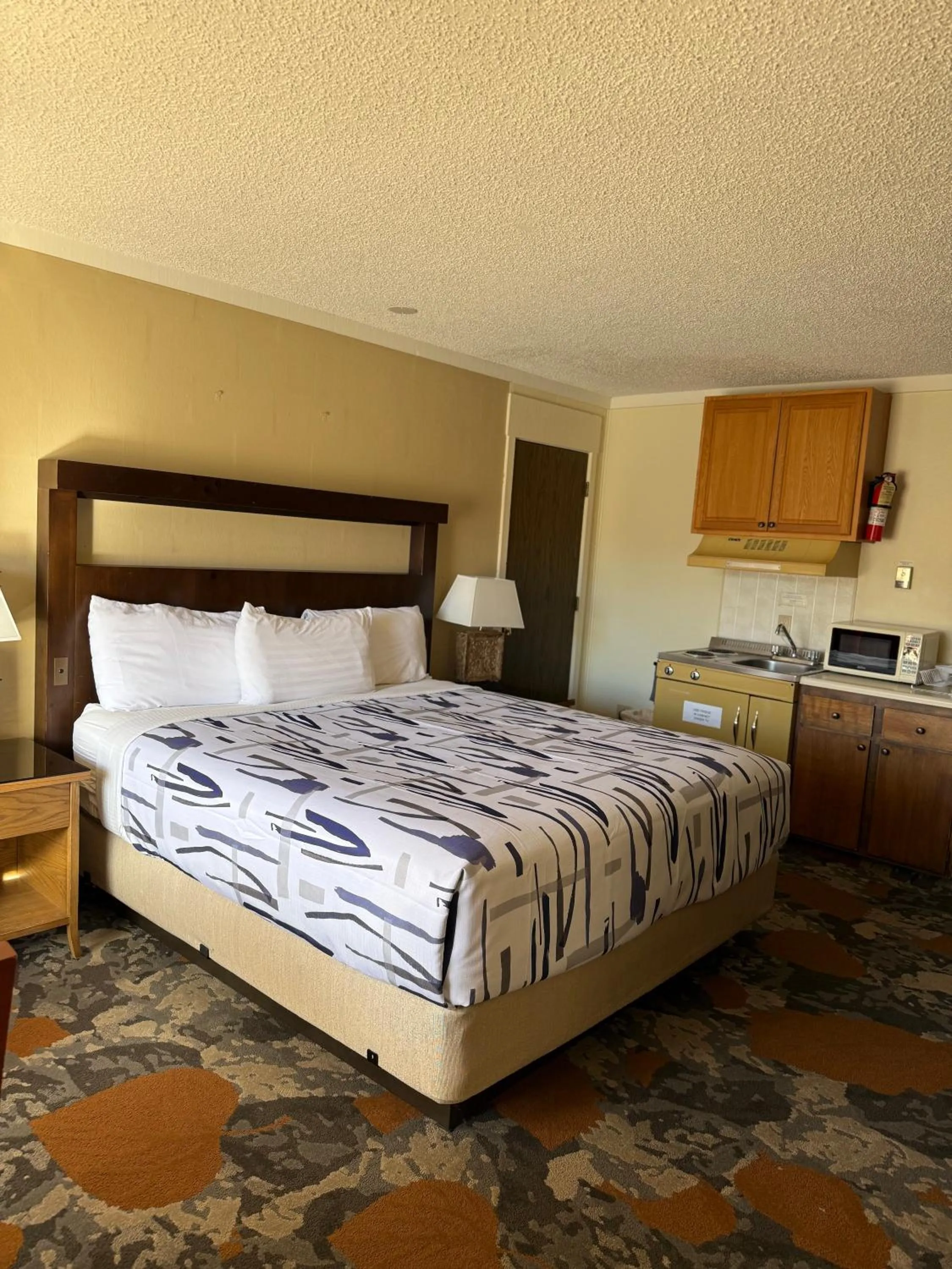 Bed in Snowshoe Motel