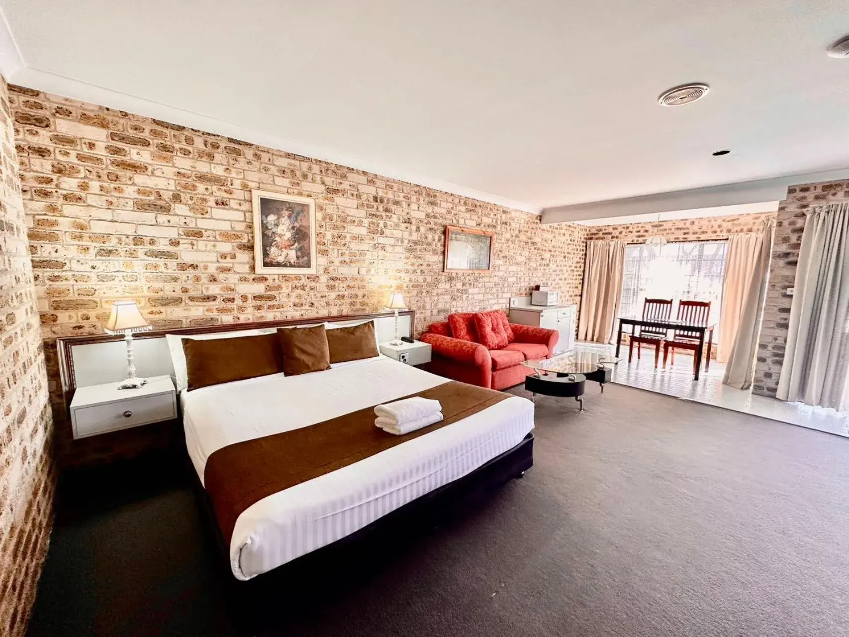 Bed in Sir Francis Drake Bed in Sir Francis Drake