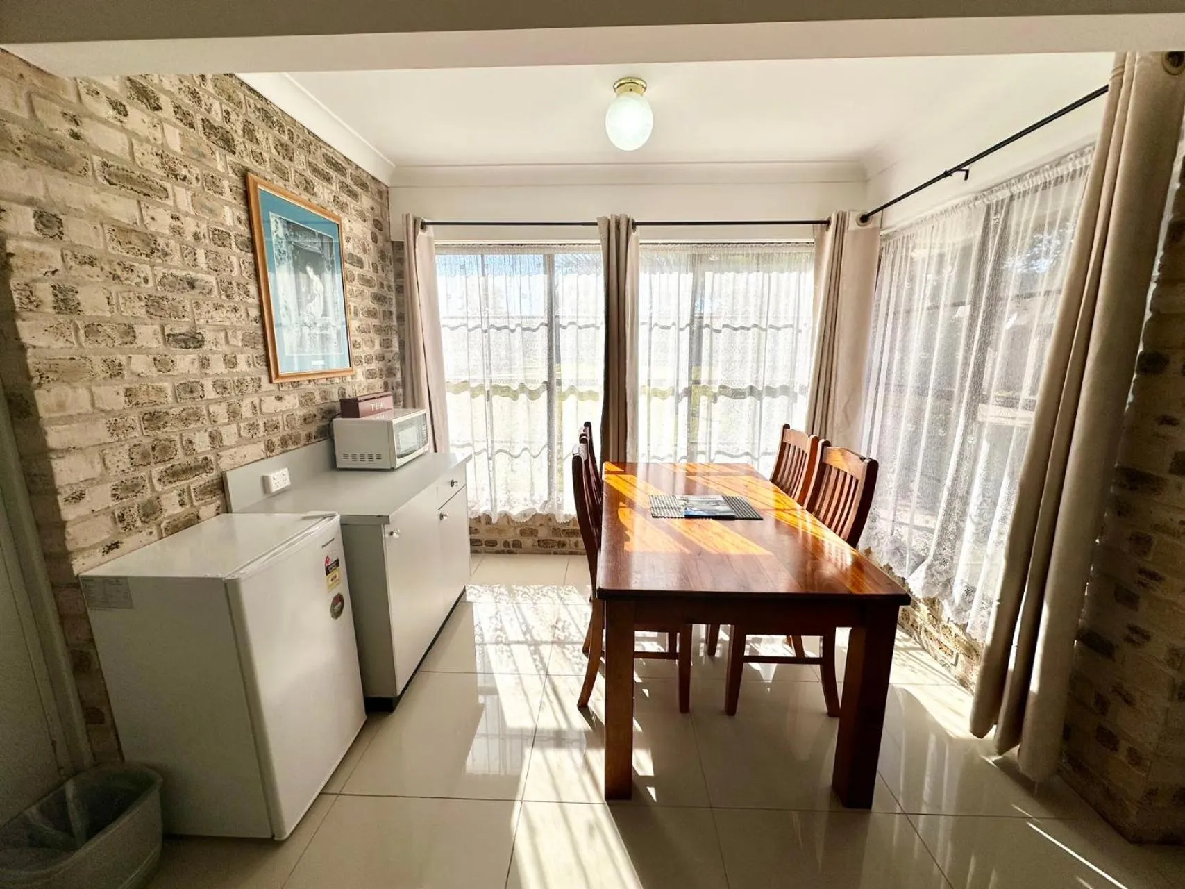 Dining area in Sir Francis Drake