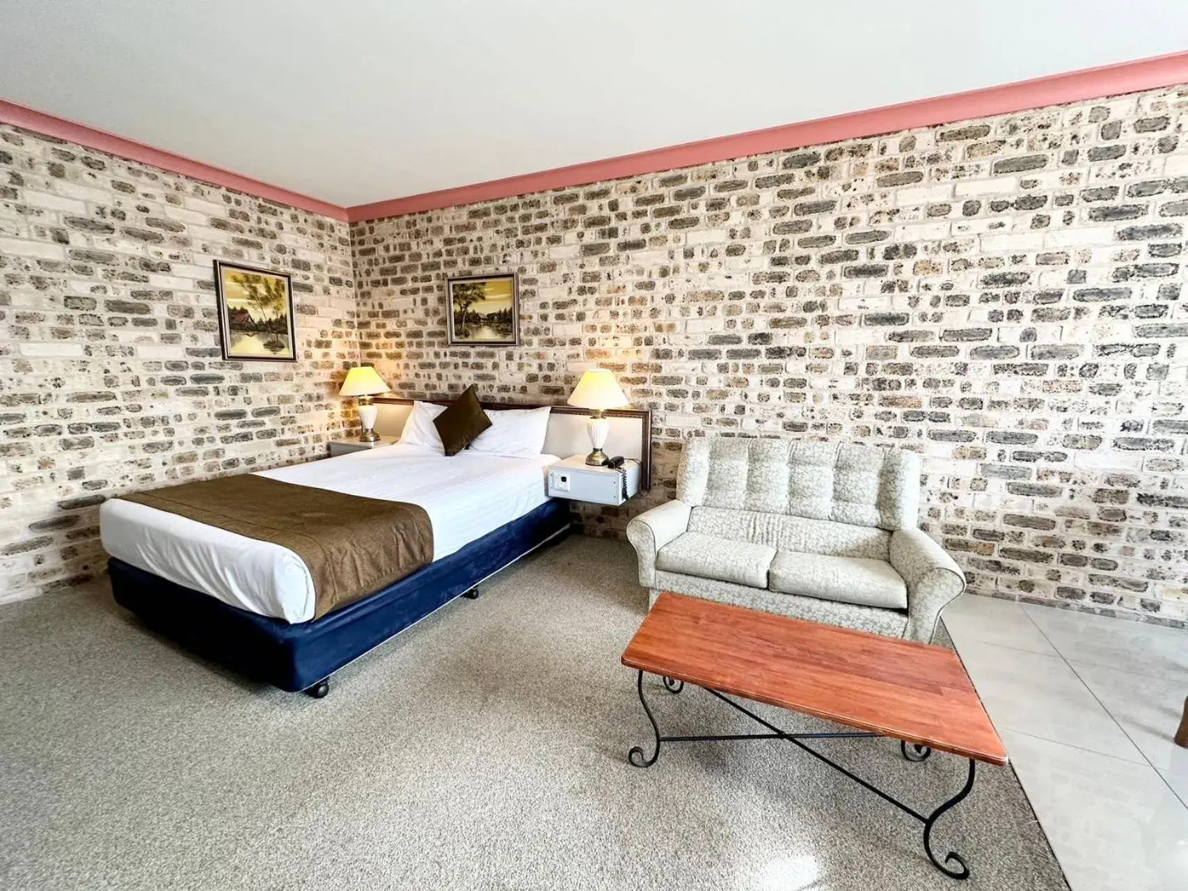 Bed in Sir Francis Drake Bed in Sir Francis Drake