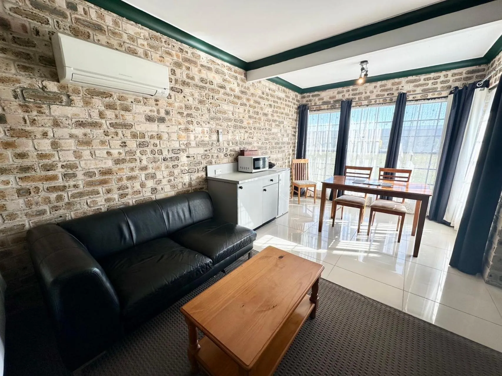 Seating area in Sir Francis Drake