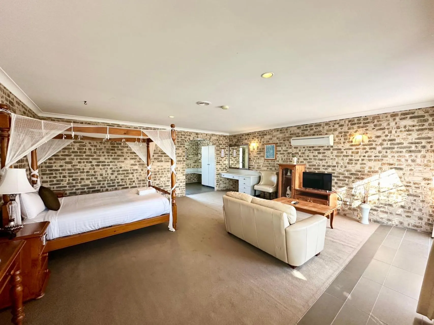 Bed in Sir Francis Drake