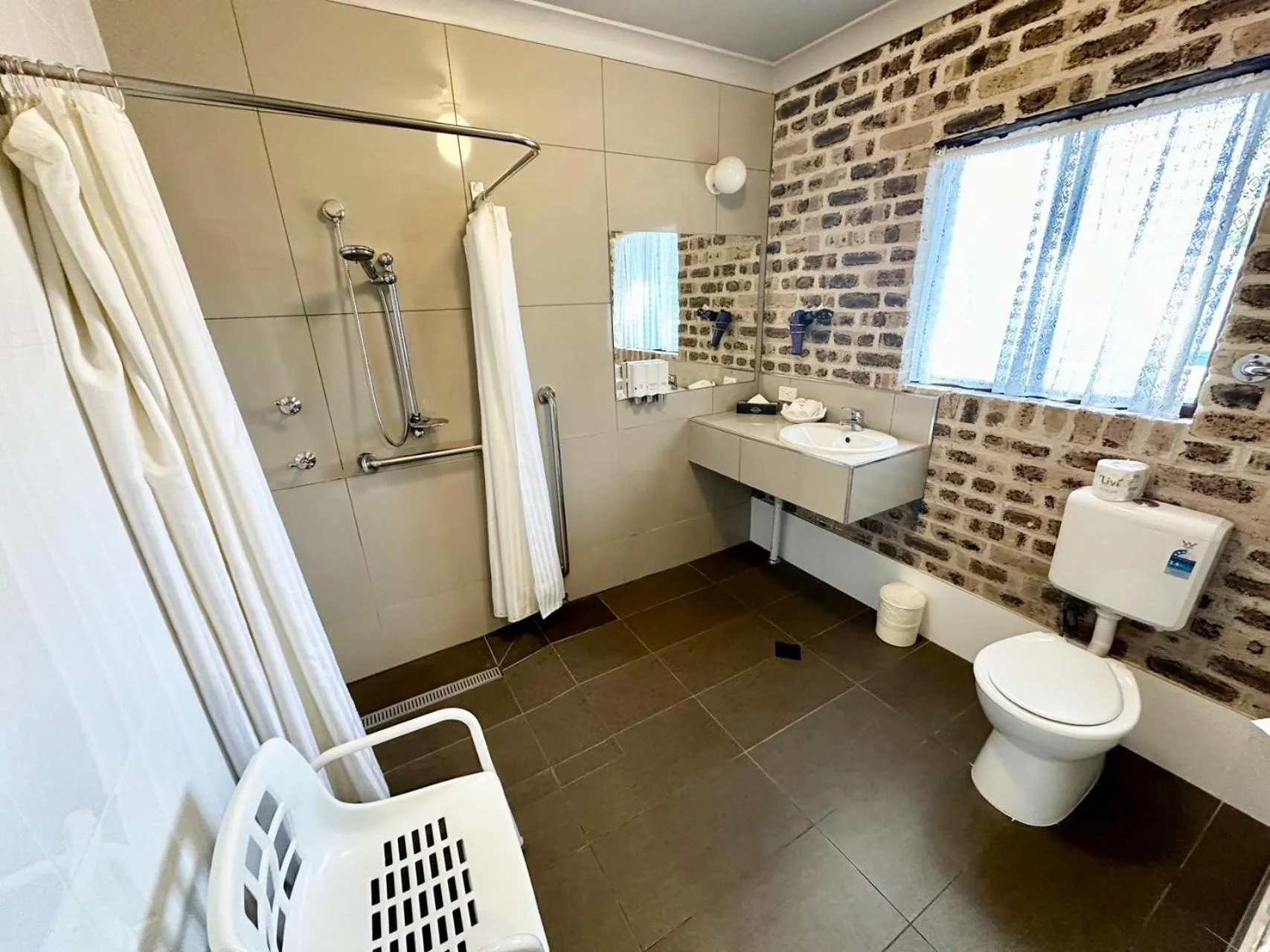 Shower in Sir Francis Drake