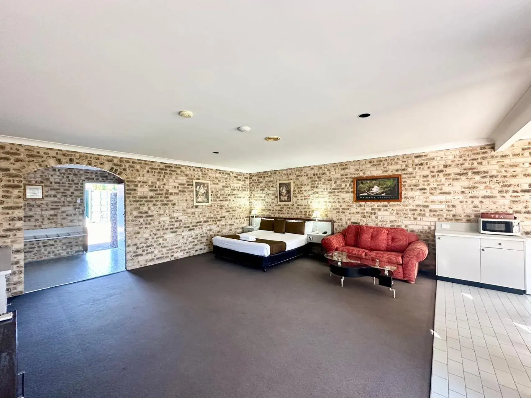 Photo of the whole room, Bed in Sir Francis Drake Photo of the whole room, Bed in Sir Francis Drake