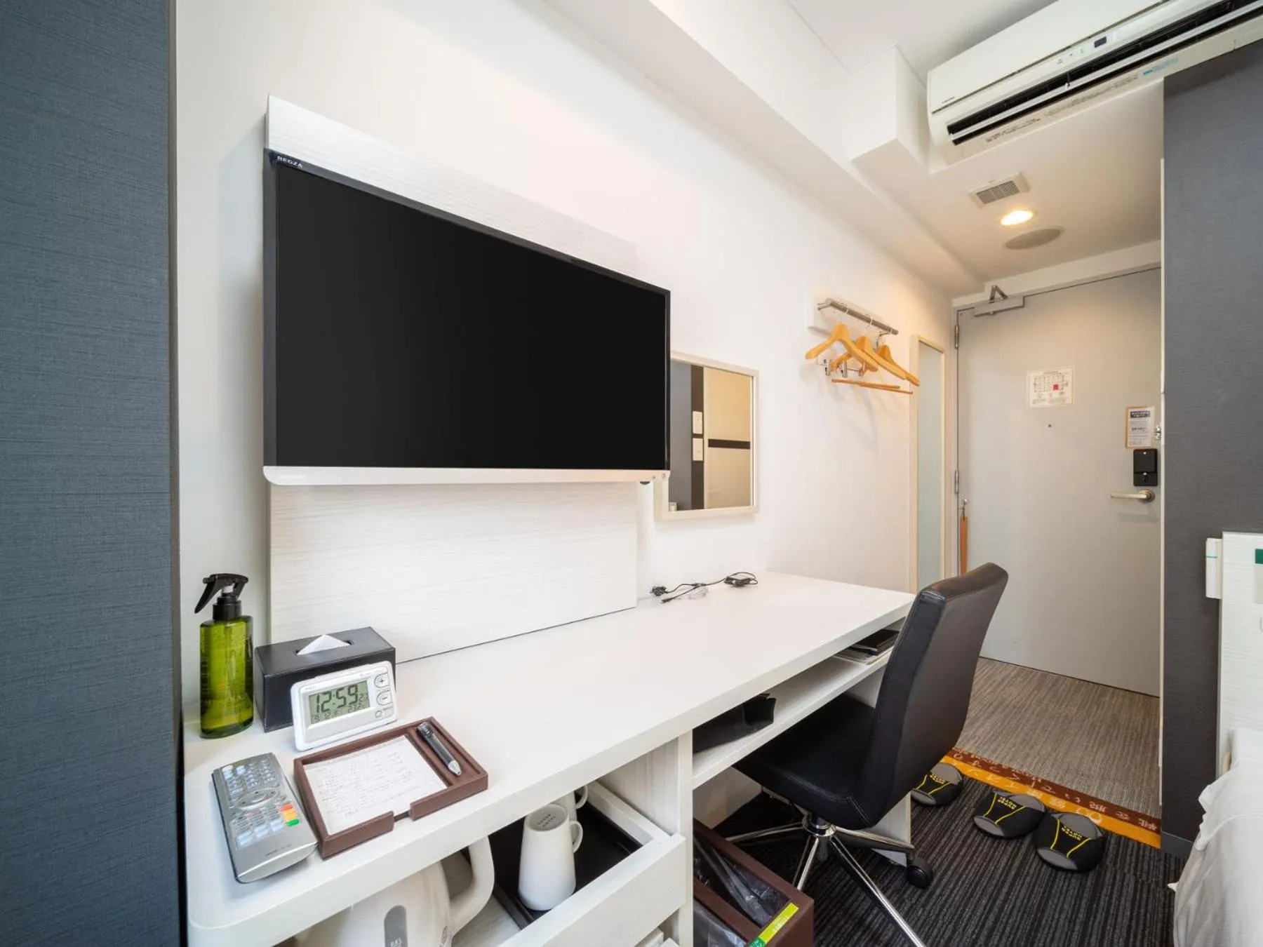 Bed in Super Hotel Shinagawa Shinbanba