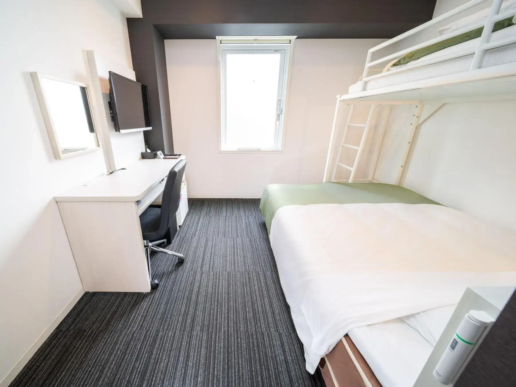 bunk bed, Bed in Super Hotel Shinagawa Shinbanba bunk bed, Bed in Super Hotel Shinagawa Shinbanba